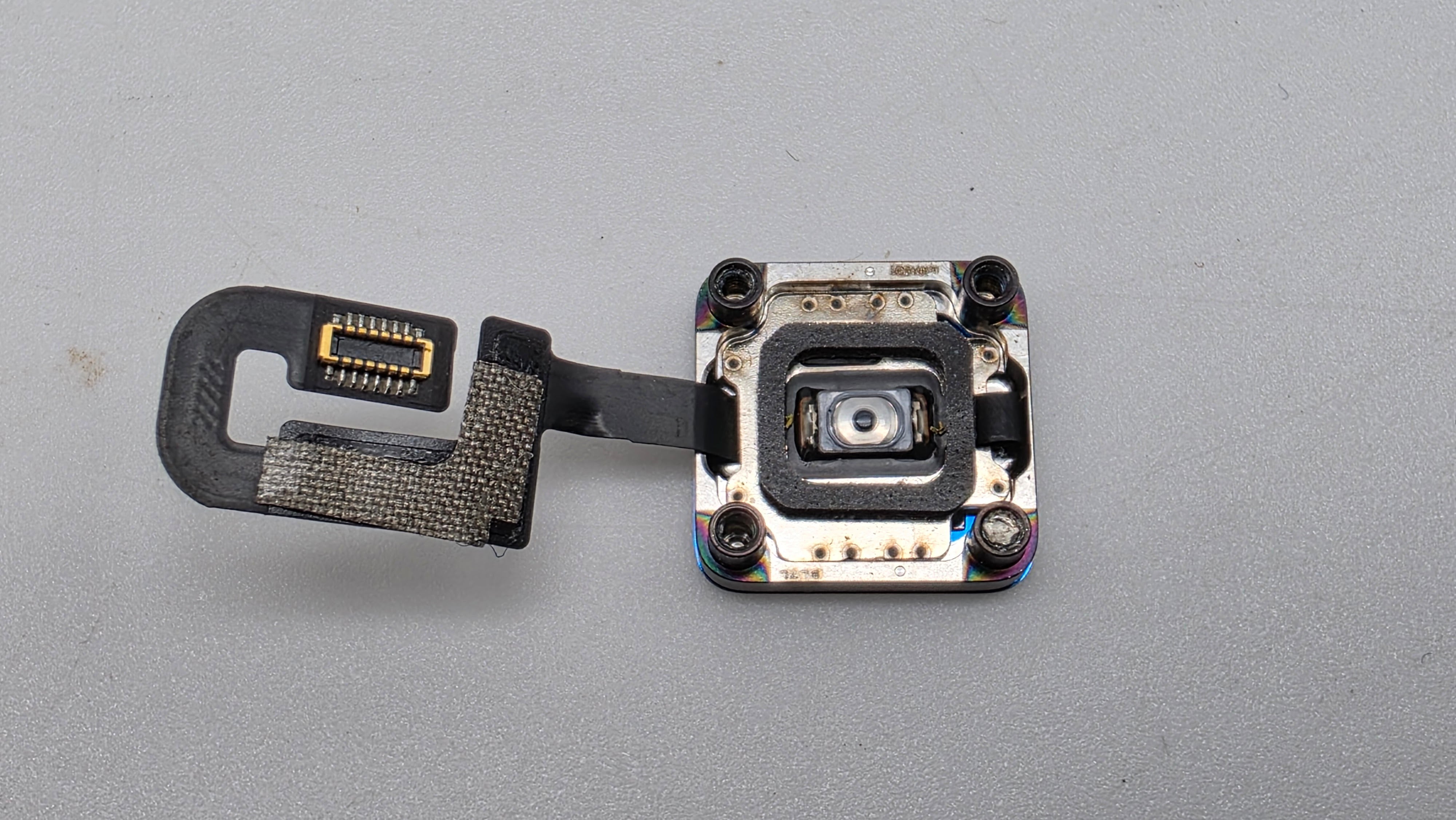 Macbook Pro A2338 13" 2022 M2 8GB 512GB Mainboard 820-02773-05 Logicboard teildefekt
