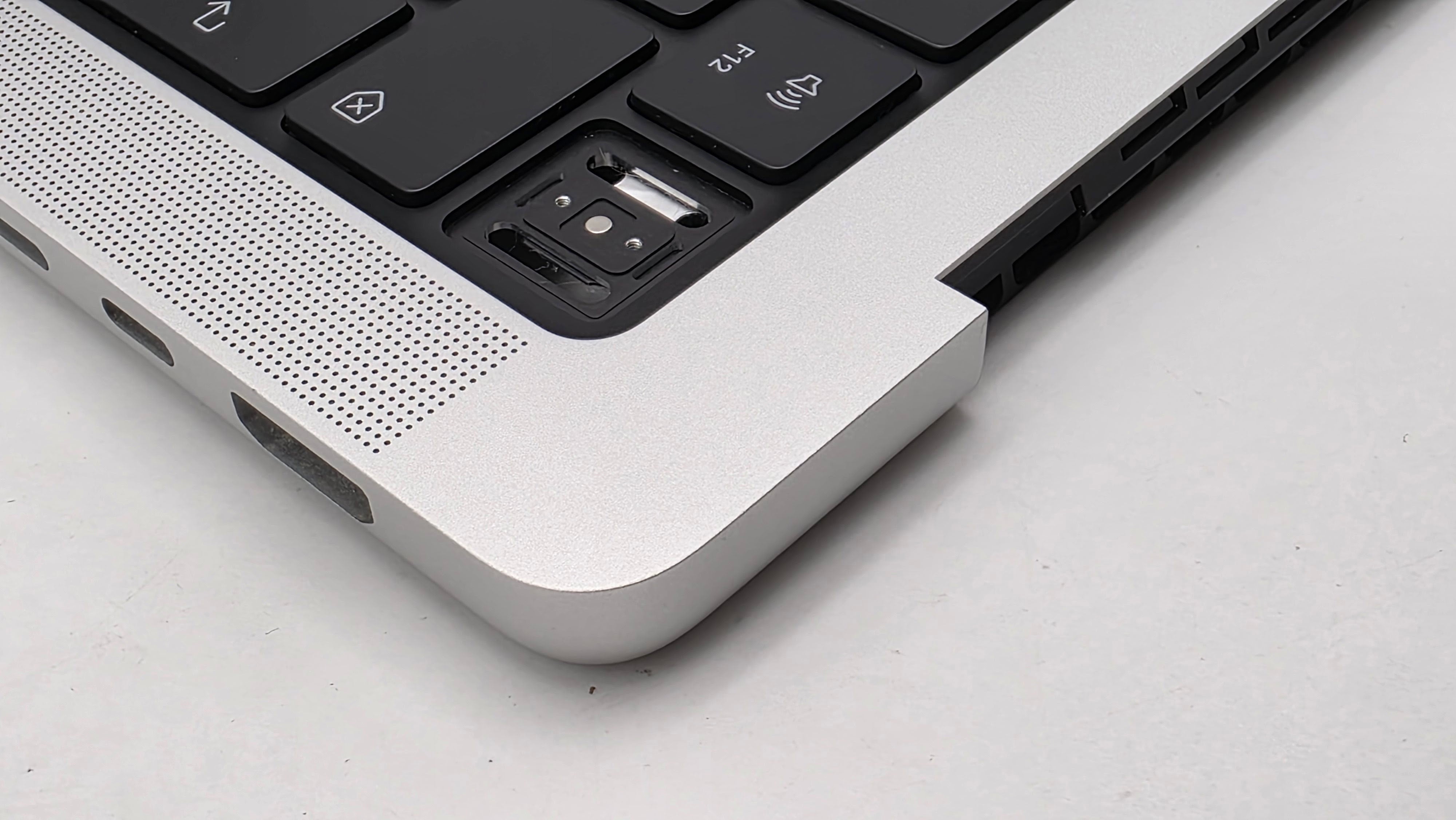 Macbook Pro 14" 2021 A2442 Topcase QWERTZ Tastatur Silber #T916