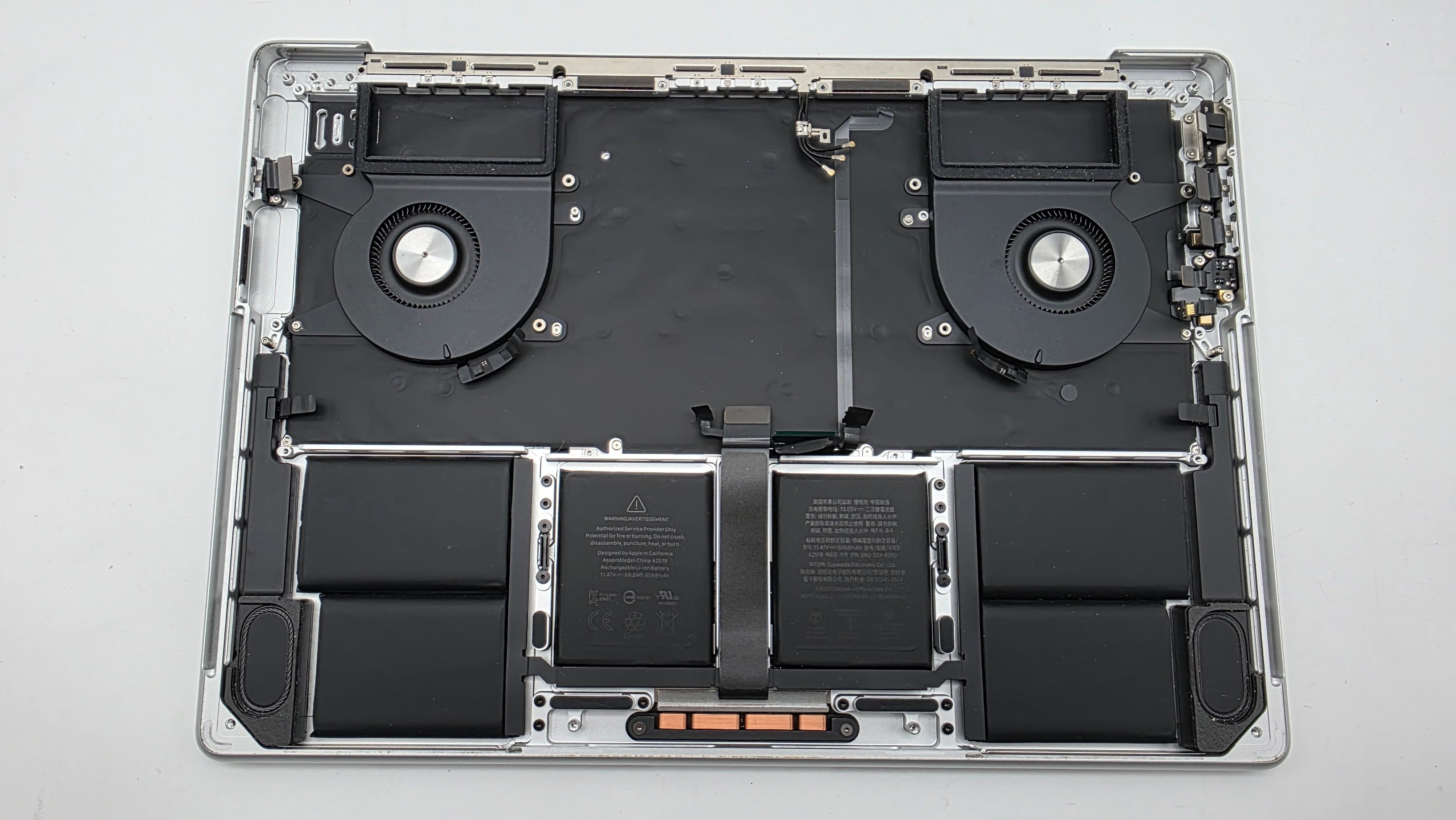 Macbook Pro 14" 2021 A2442 Topcase QWERTZ Tastatur Silber #T916