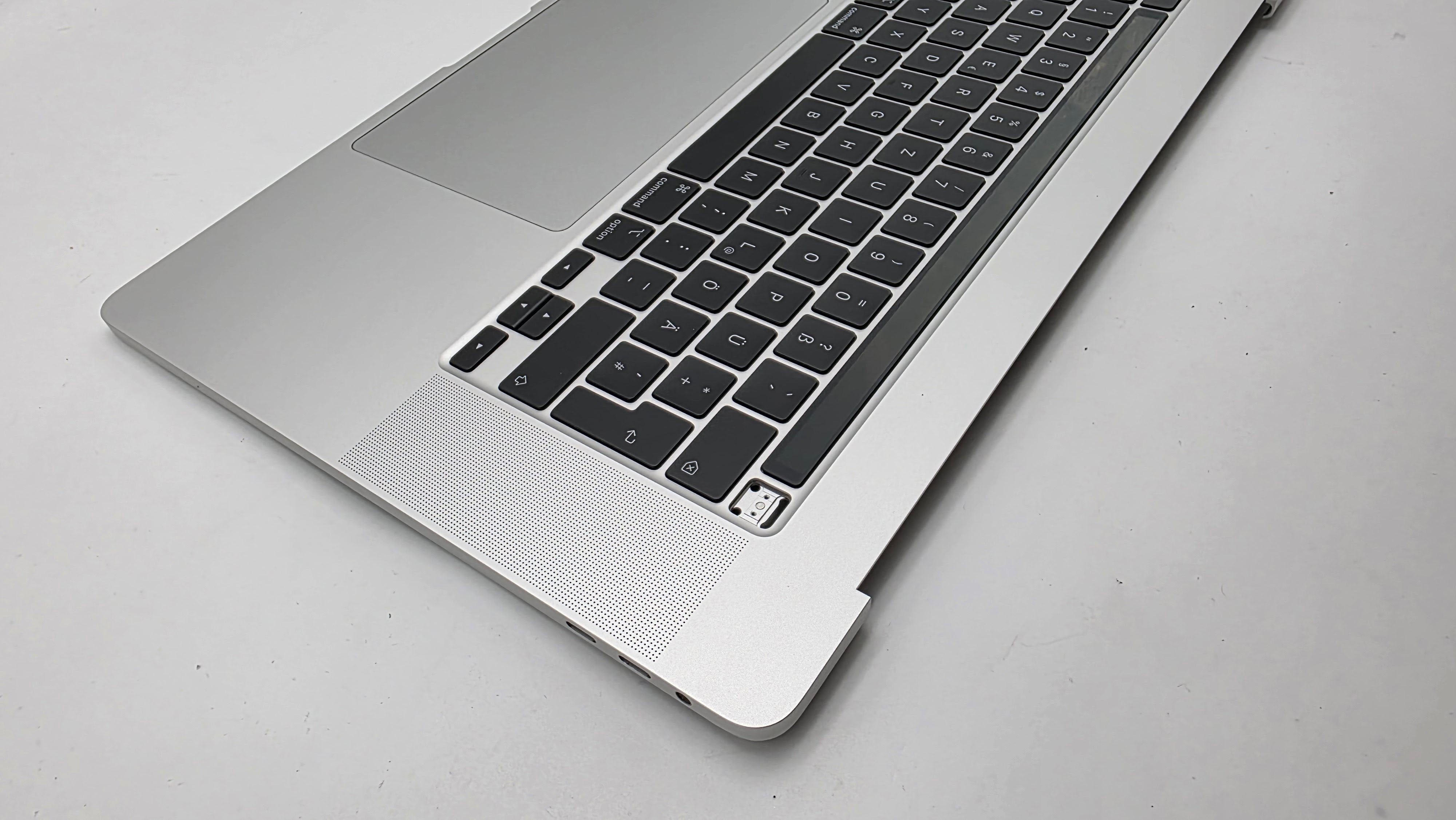 MacBook Pro 16" 2019 A2141 Silber Akku Topcase Tastatur QWERTZ #T919