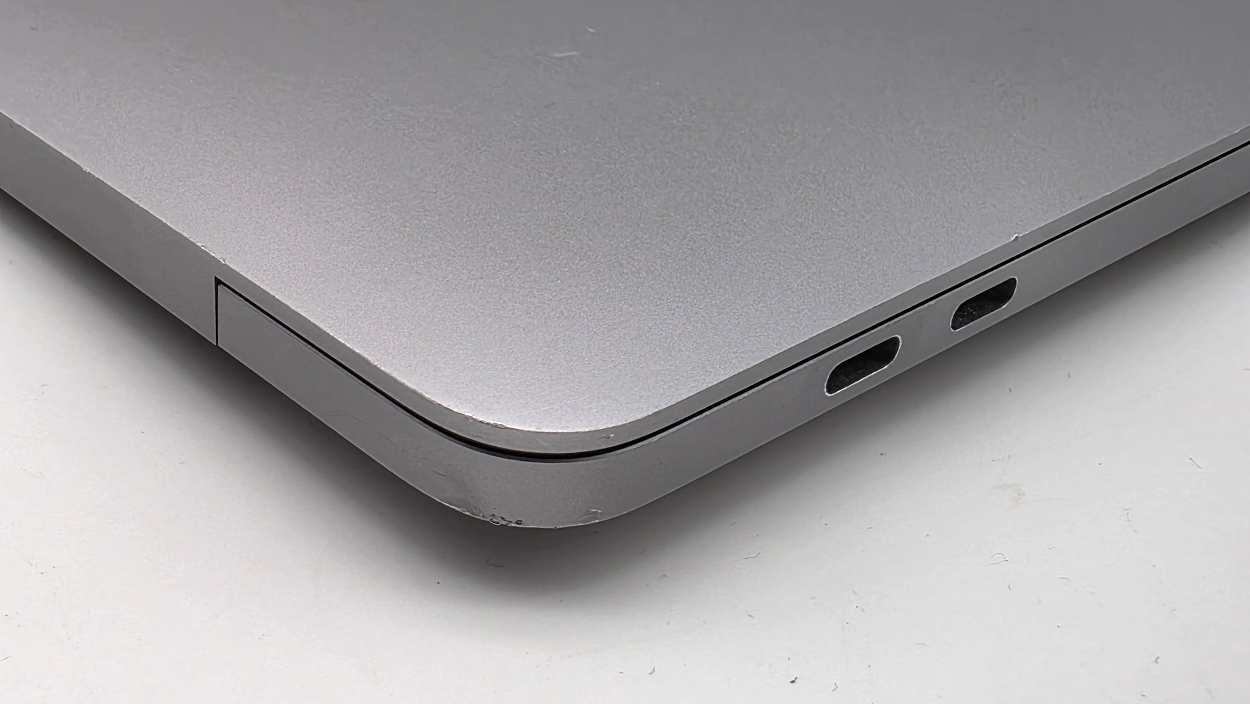 Macbook Pro 13" A2251 2020 2GHz i5 16GB 512GB Spacegrau #PS253 MwSt