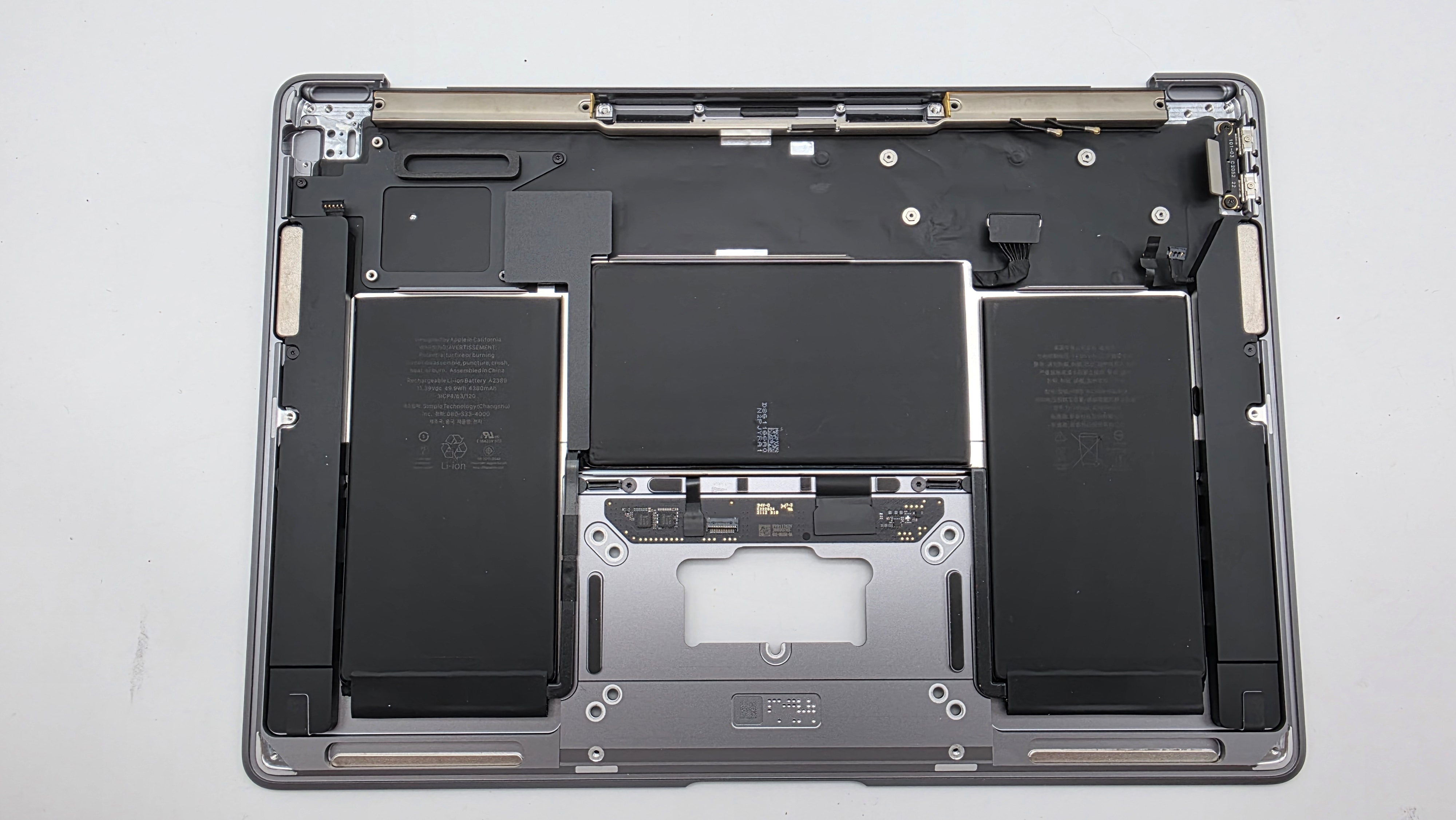 MacBook Air 13" 2020 A2337 Topcase QWERTZ Akku Tastatur Grau #T932