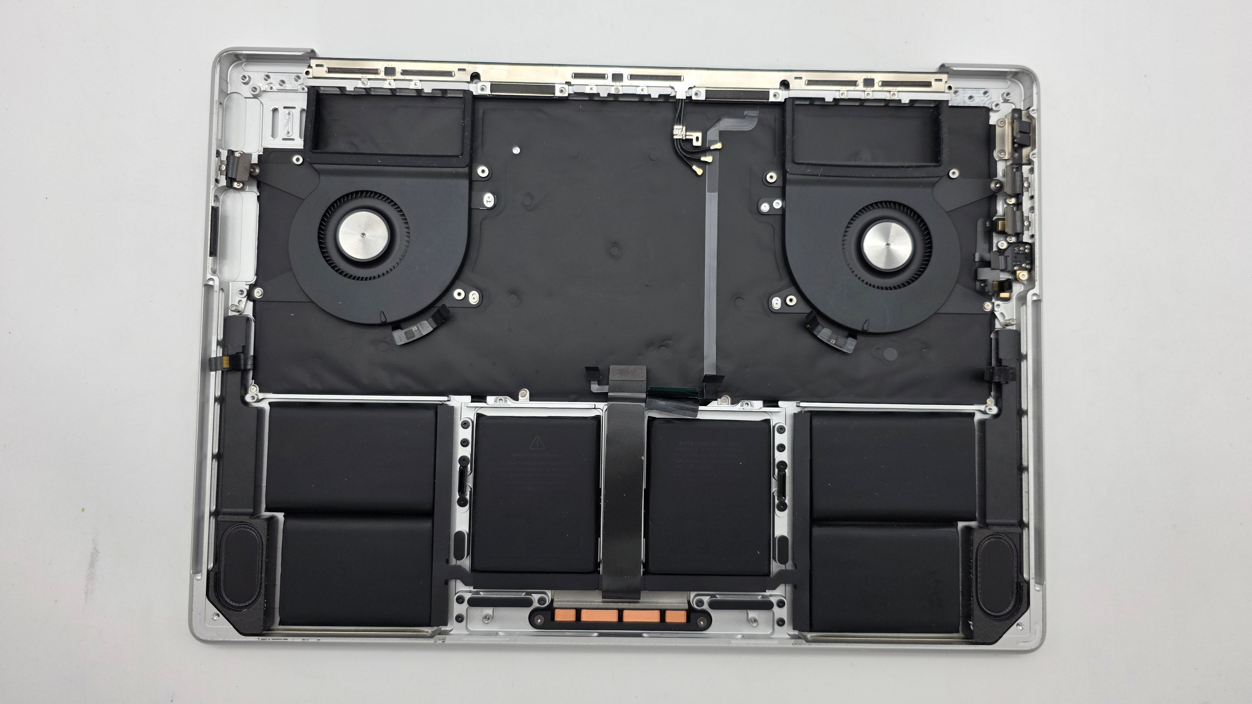 Macbook Pro 14" 2023 A2779 Topcase QWERTZ Tastatur Silber #T951