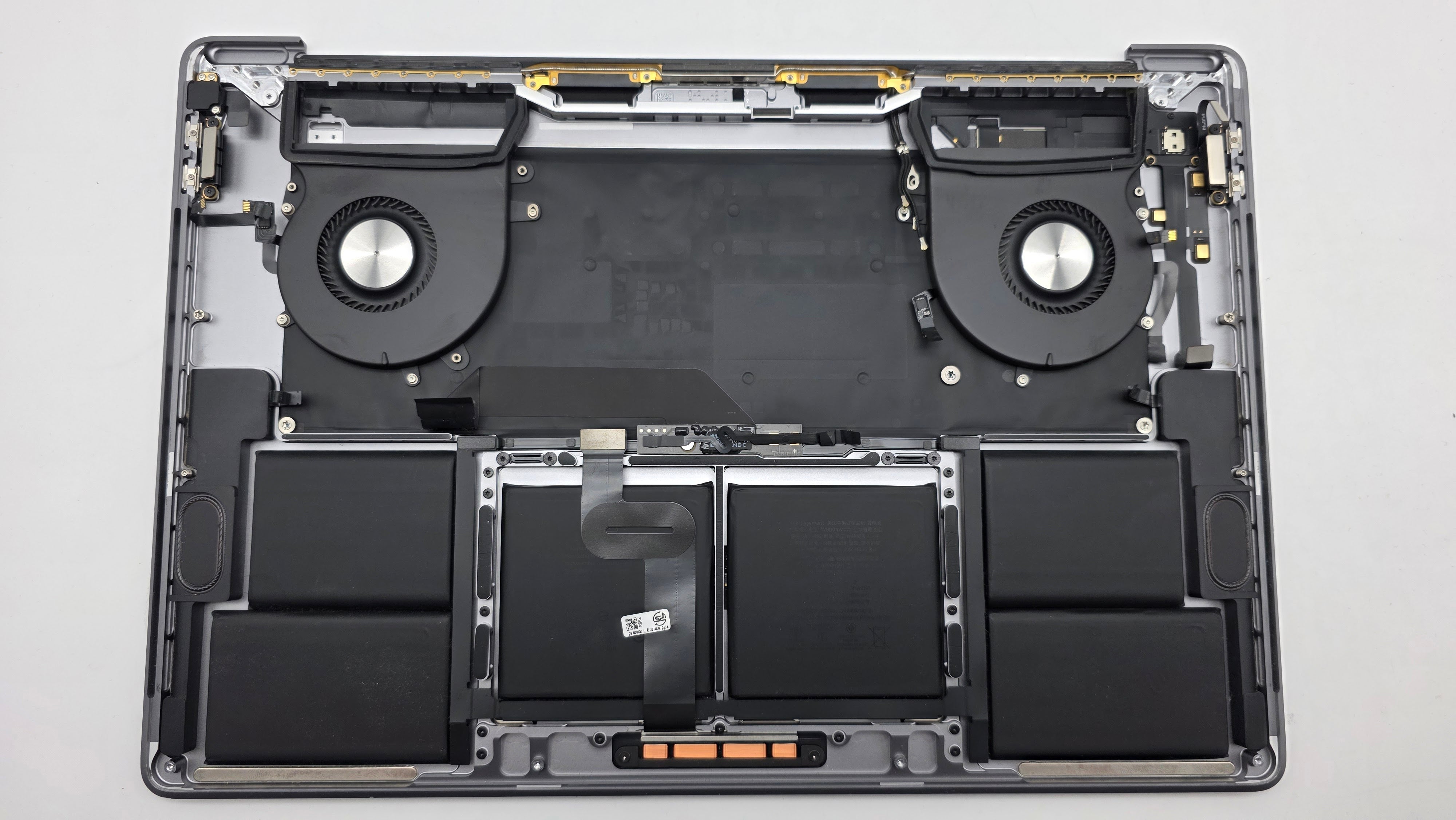 MacBook Pro 16" 2019 A2141 Grau Topcase Tastatur Trackpad Akku QWERTZ #T954