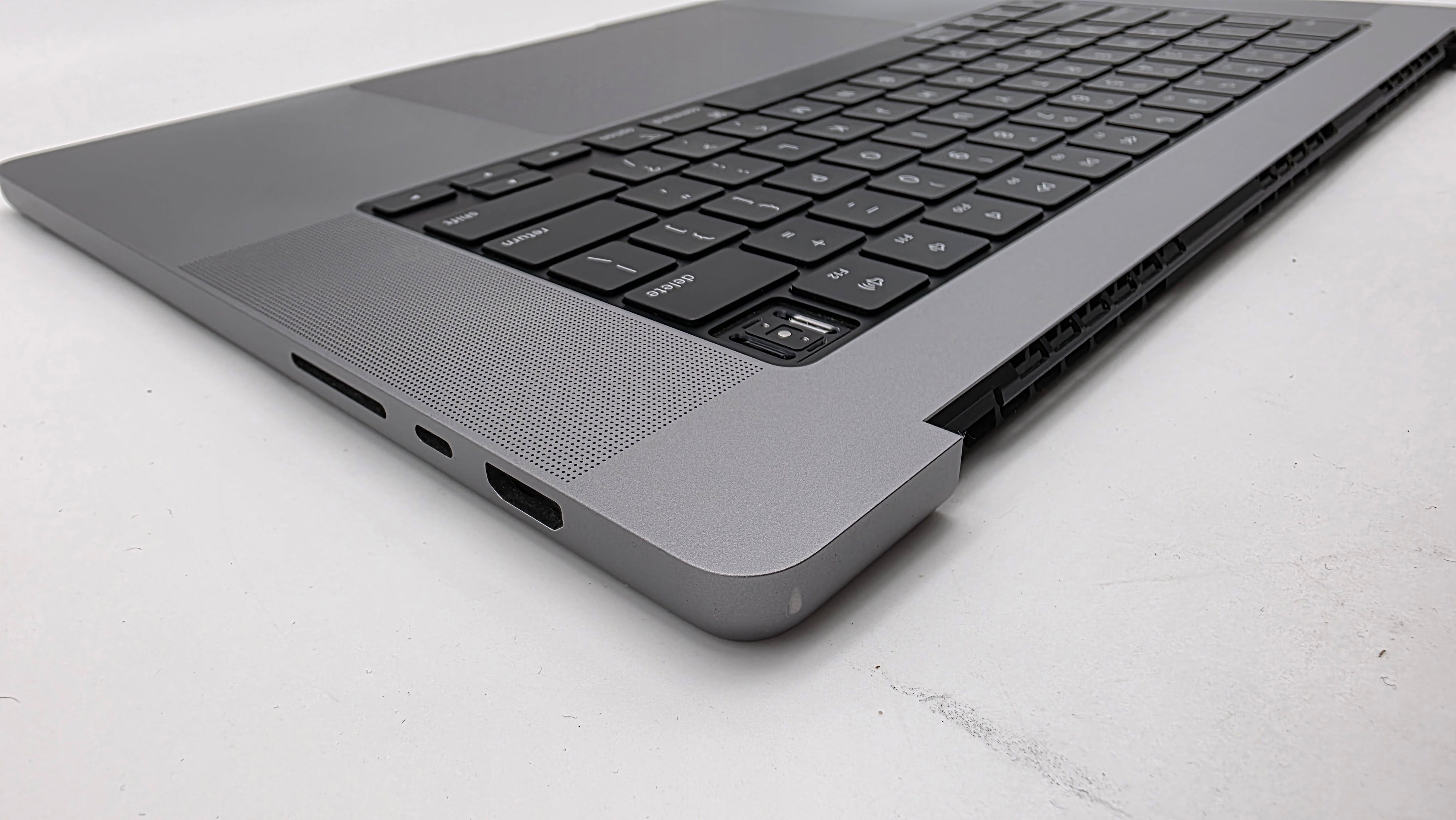 Macbook Pro 16" 2021 A2485 Topcase QWERTY US Tastatur Spacegrau #T955