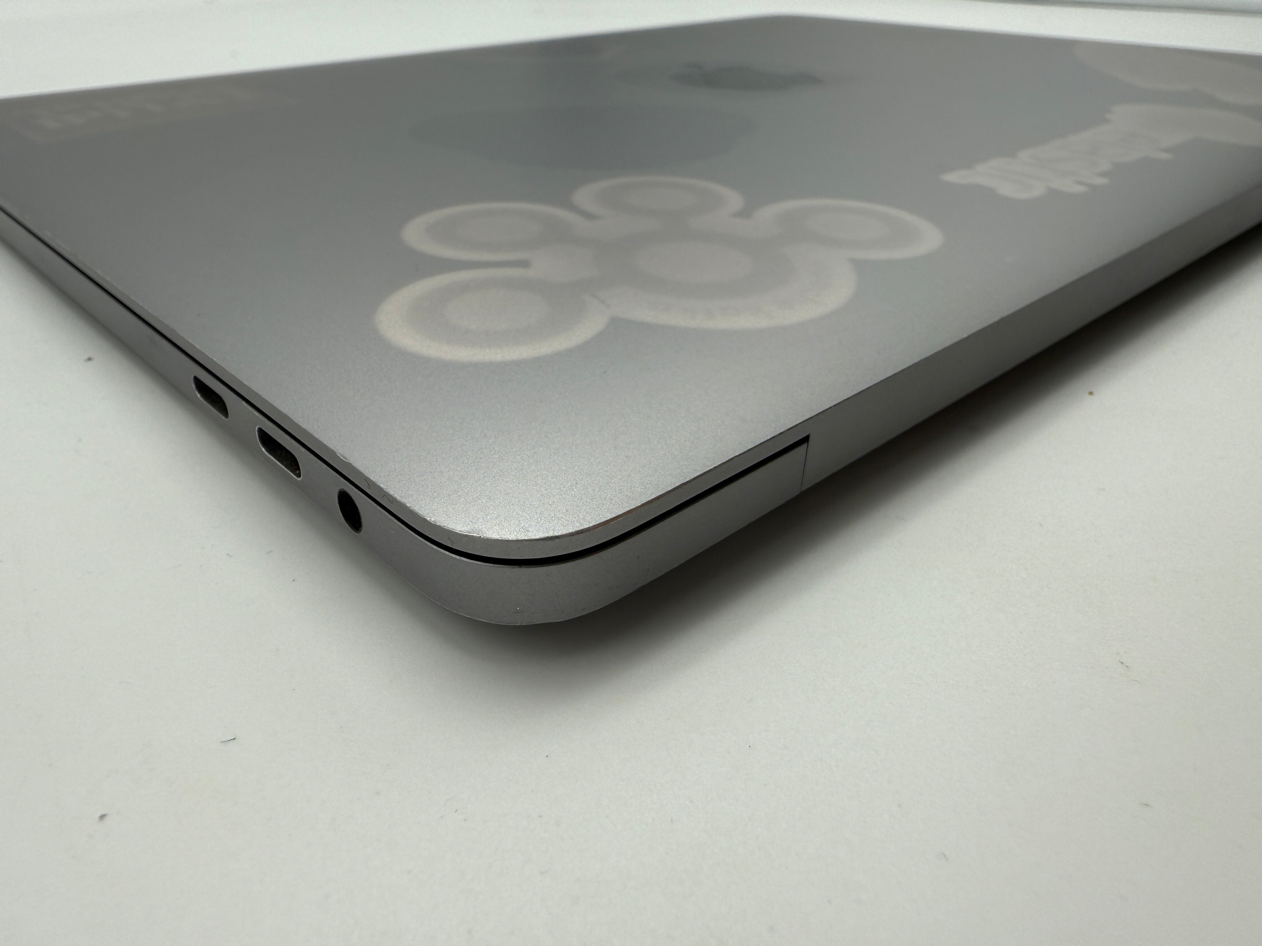 Macbook Pro 13" A1989 2018 2,7 GHz i7 16GB 512gb Spacegrau MwSt