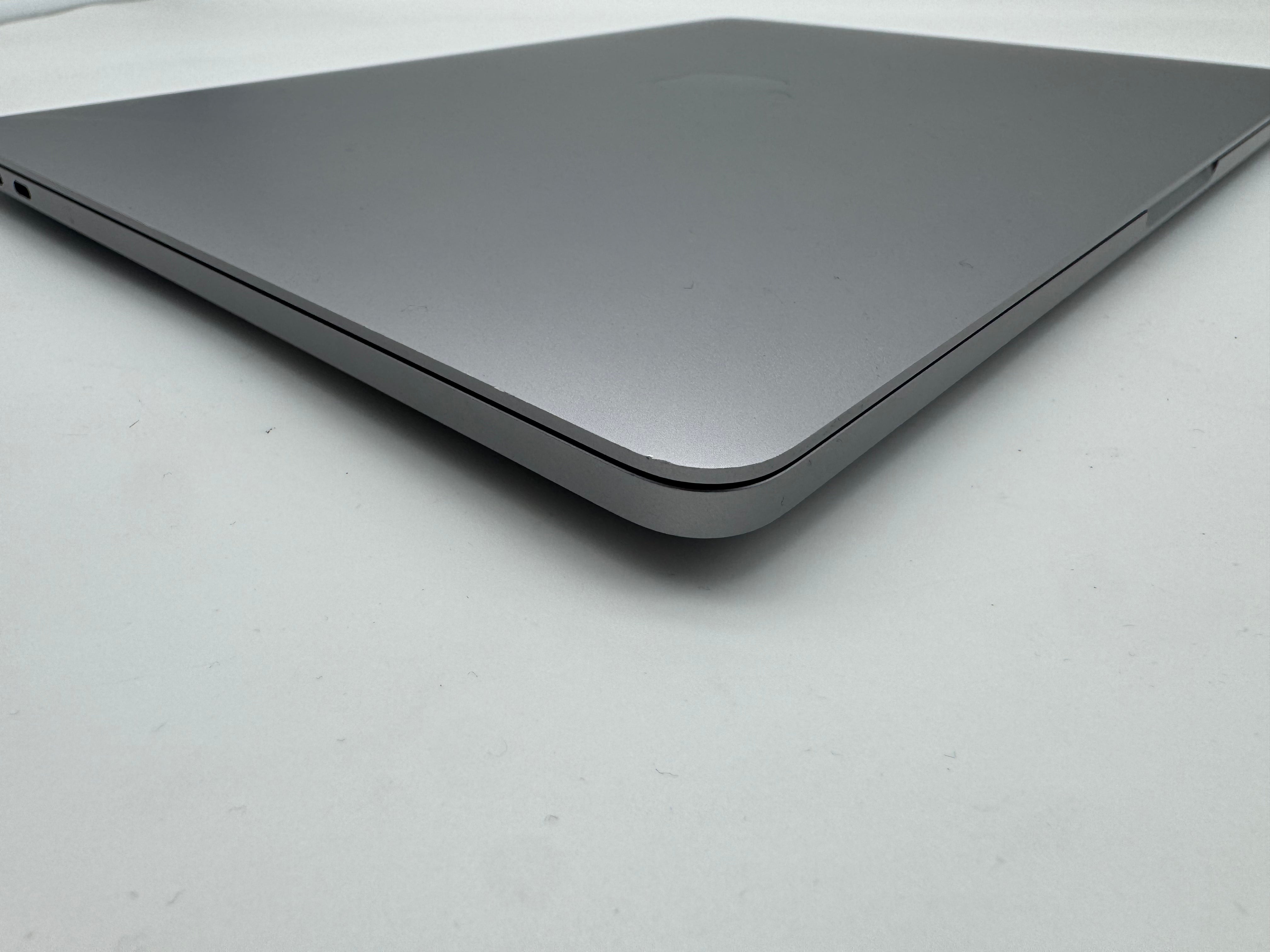 Macbook Pro 13" A2338 M2 16GB 256GB 2022 Spacegrau MwSt. #PS294
