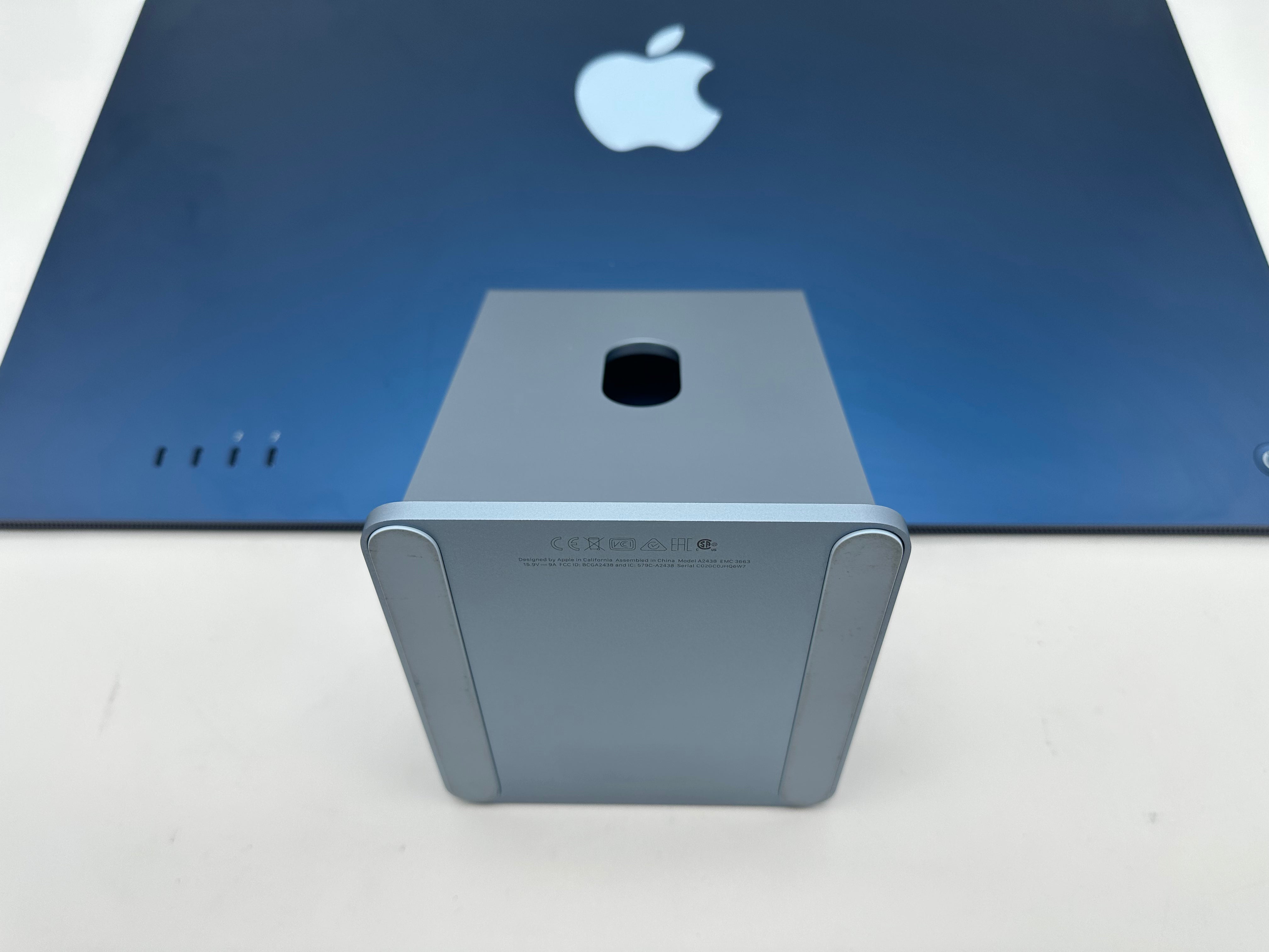 Apple iMac 24" 2021 A2438 Blau Gehäuse Standfuß Lautsprecher Lüfter
