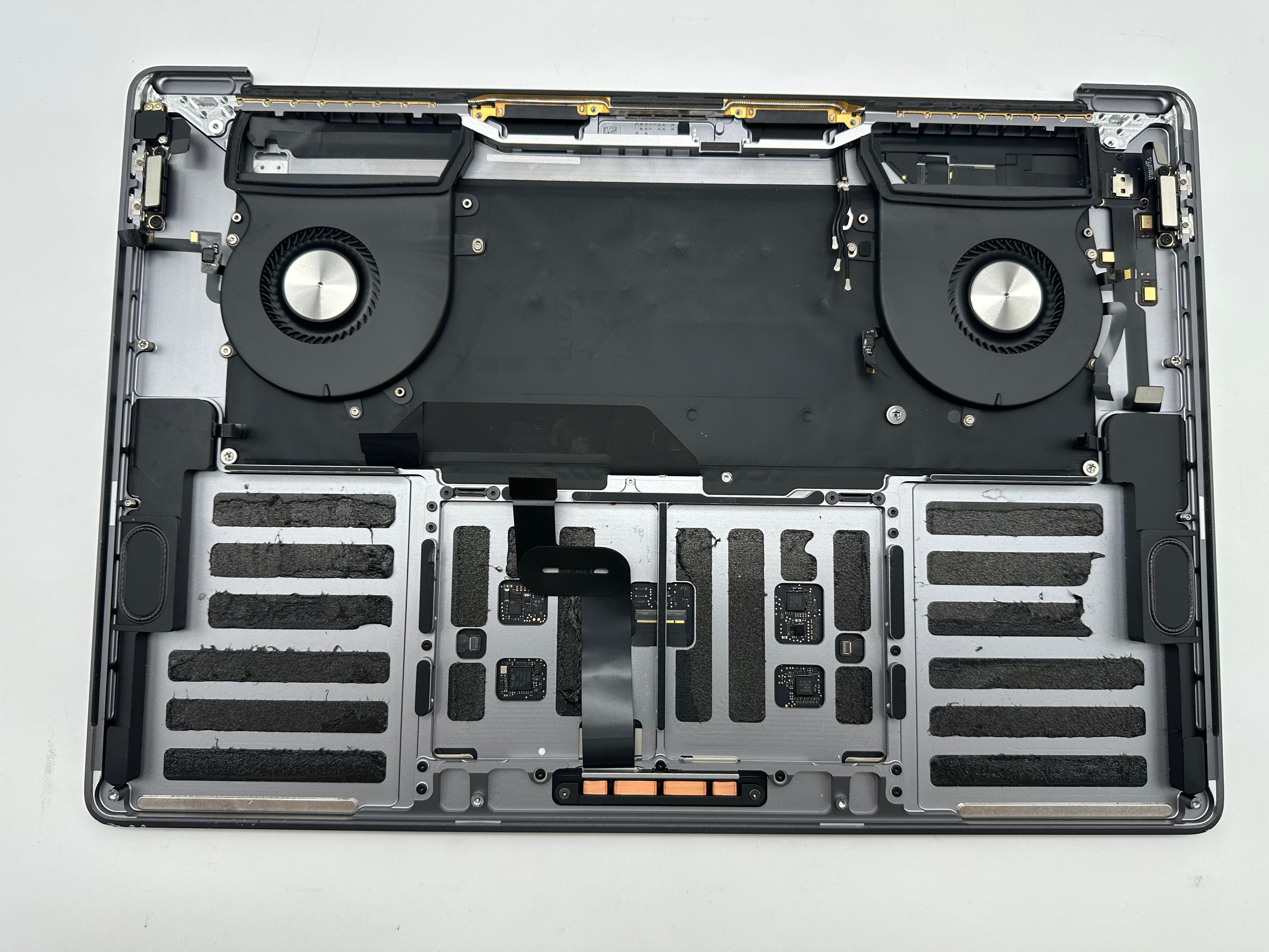 MacBook Pro 16" 2019 A2141 Grau Topcase Tastatur Trackpad Akku QWERTZ #T961