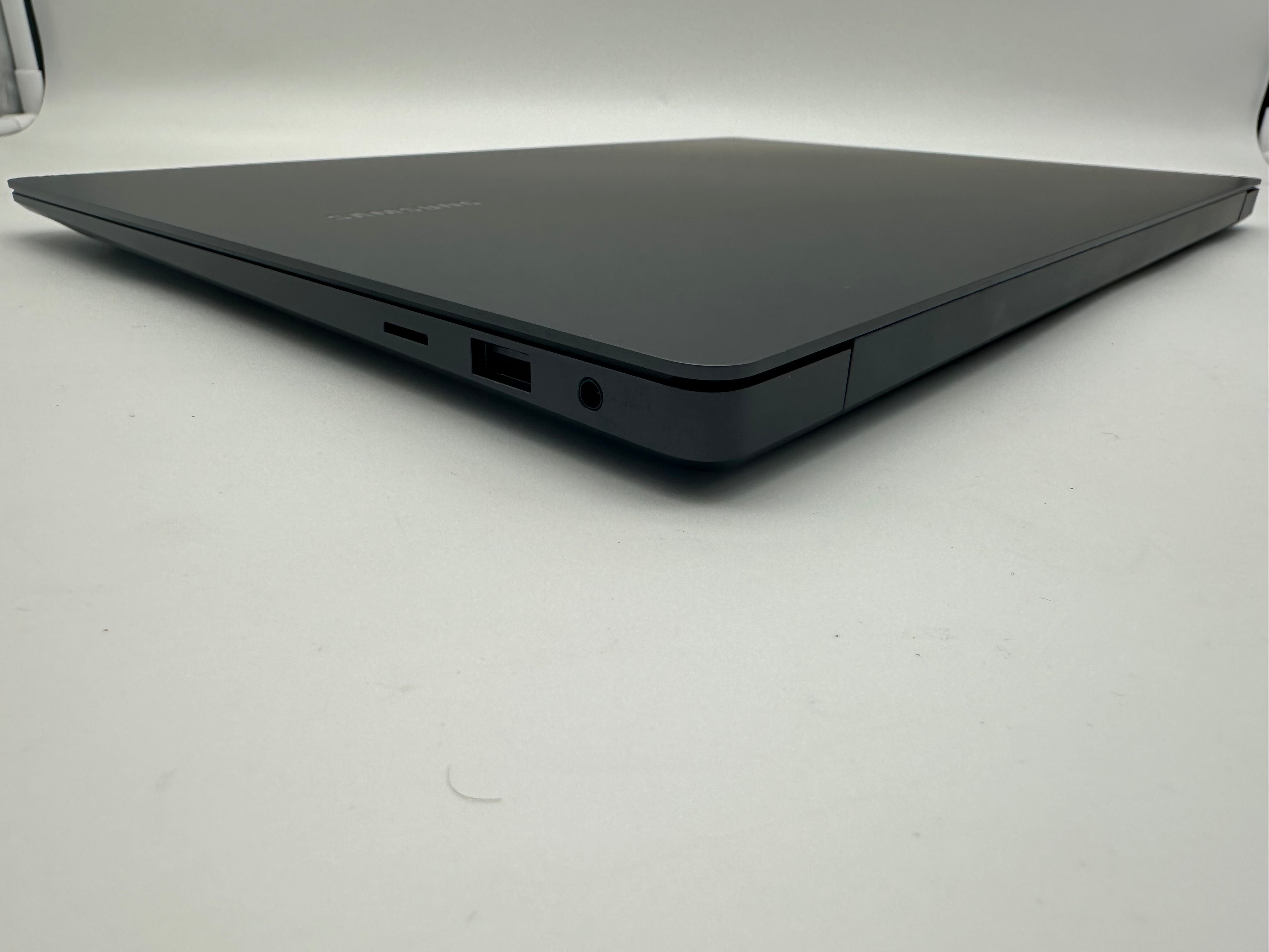 Samsung Galaxy Book3 Ultra 16" AMOLED 120Hz i7-13700H 16GB 512GB RTX 4050