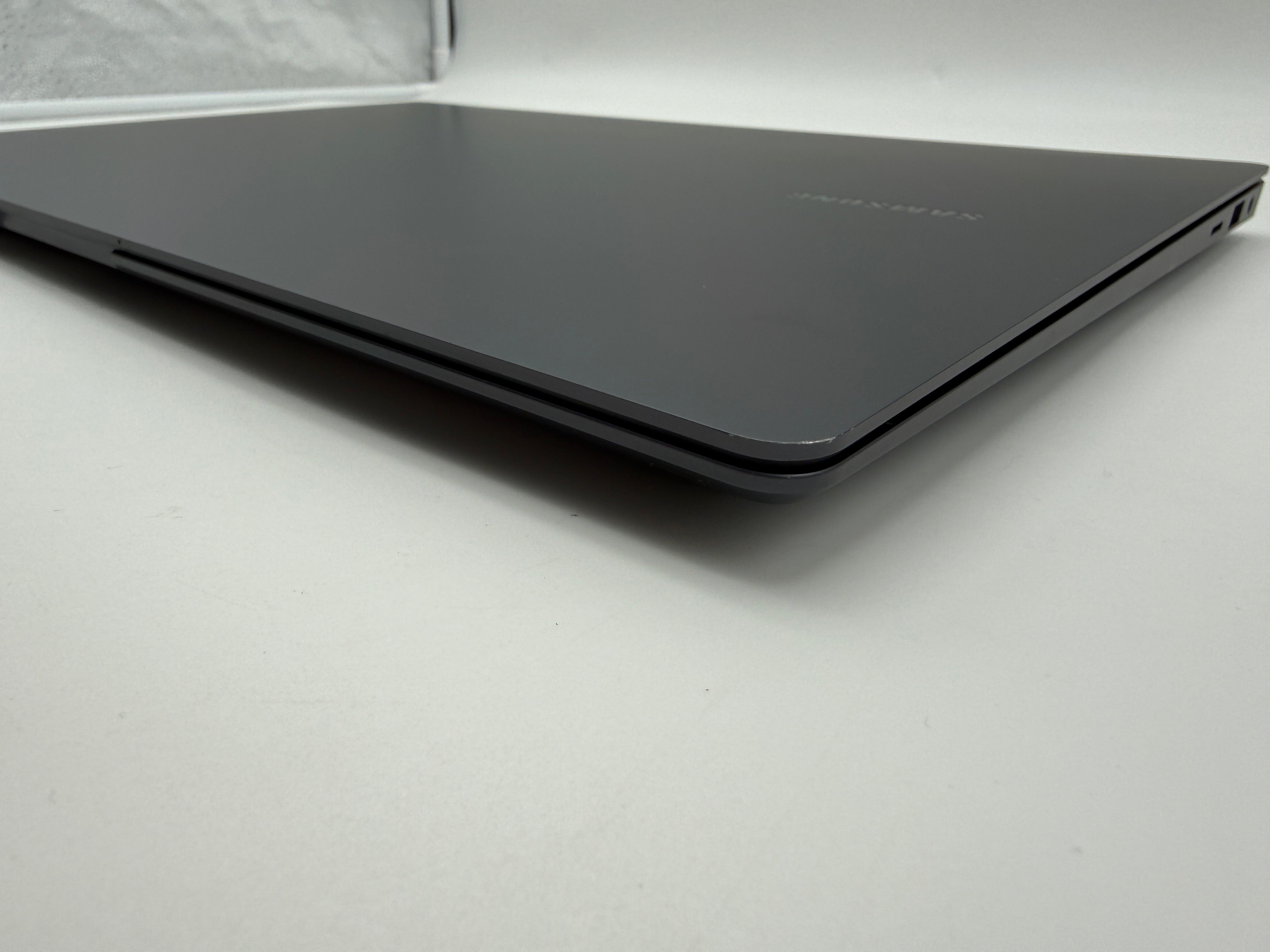 Samsung Galaxy Book3 Ultra 16" AMOLED 120Hz i7-13700H 16GB 1TB RTX 4050