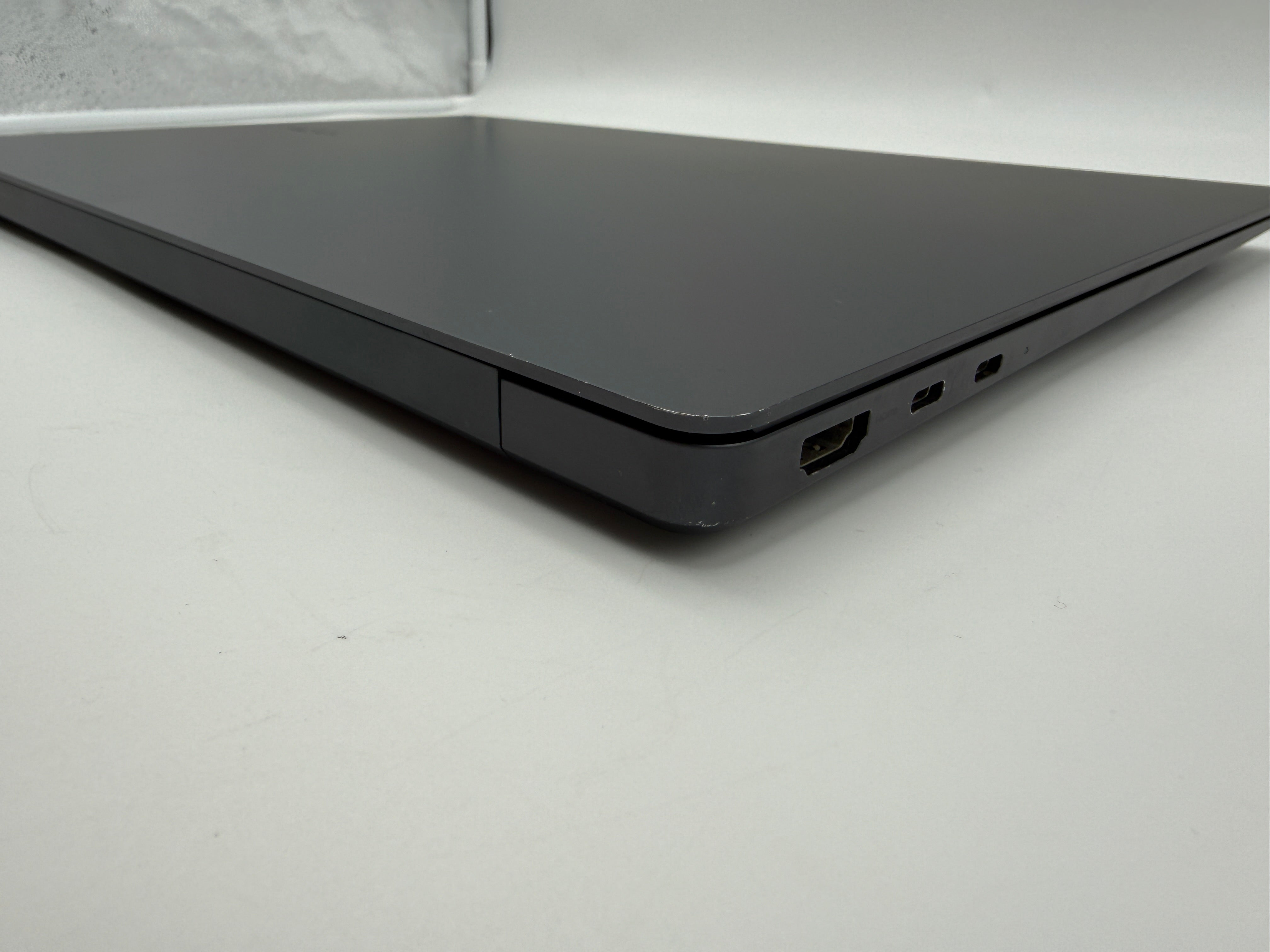 Samsung Galaxy Book3 Ultra 16" AMOLED 120Hz i7-13700H 16GB 1TB RTX 4050