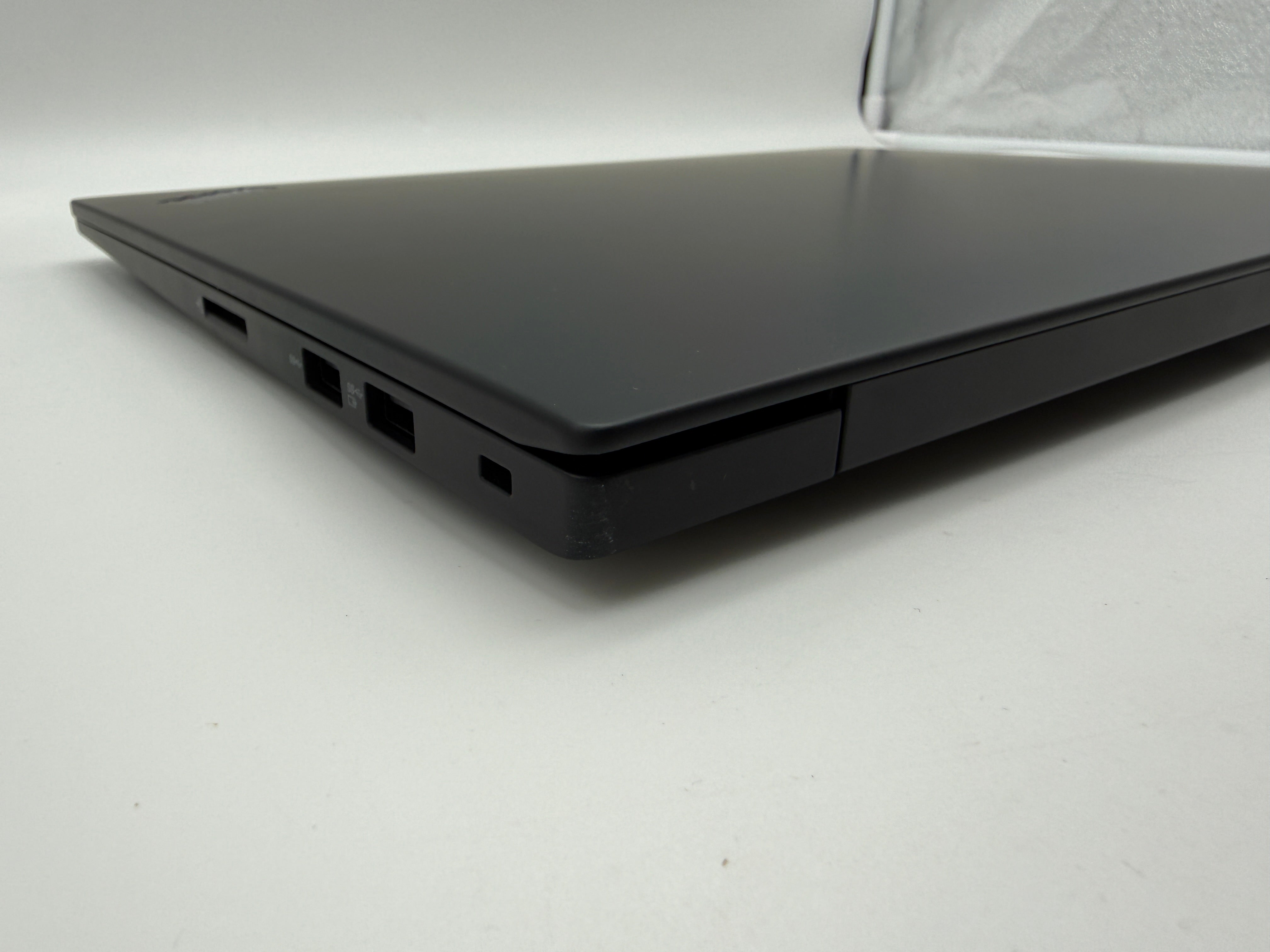 Lenovo Thinkpad P1 G4 Notebook i7-11800H 2,3 GHz 16GB 512GB SSD Deutsch MwSt.