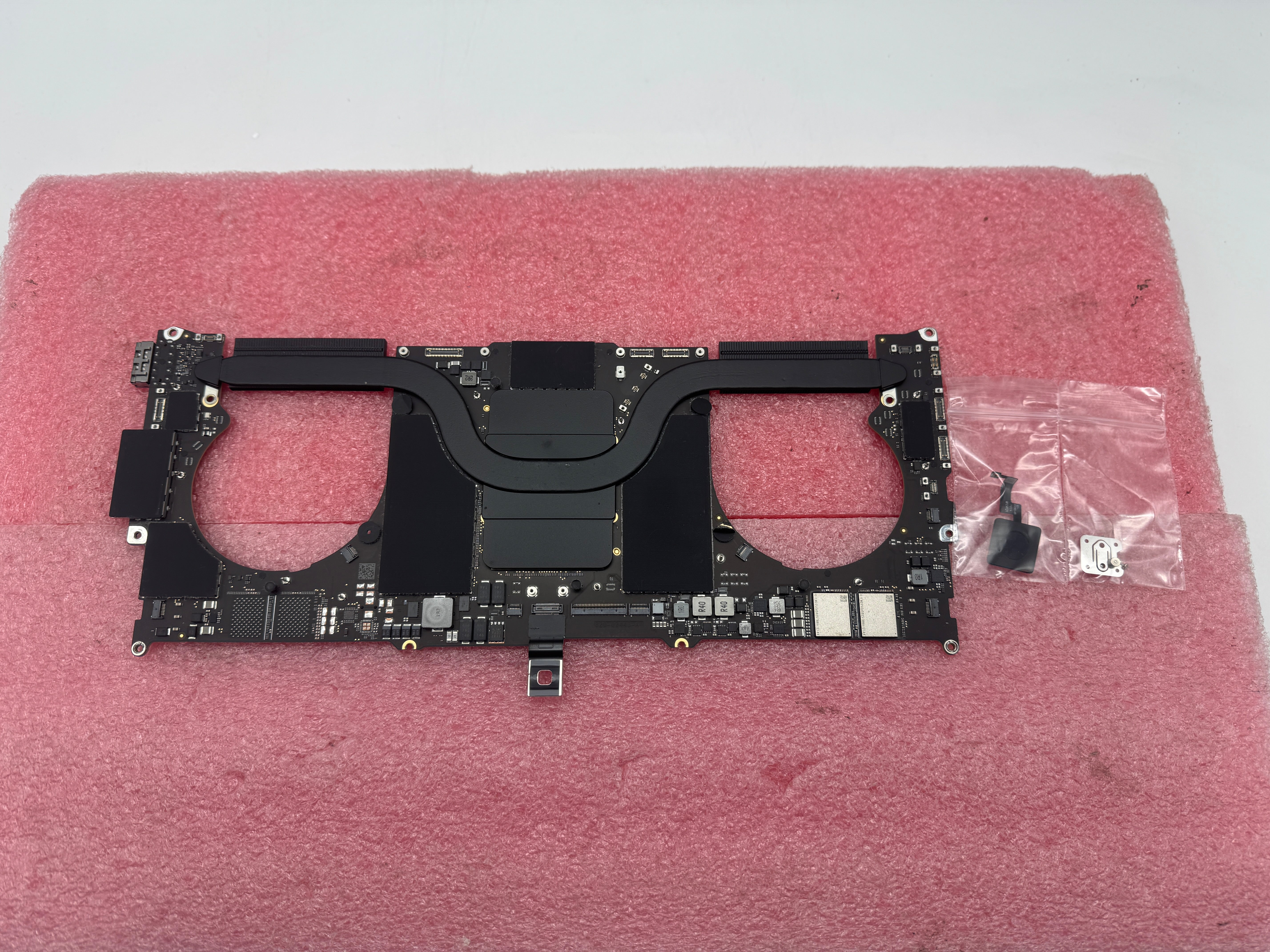 Macbook Pro 14" Mainboard Logicboard 2021 A2442 M1 Max 10C 32GB 24C 820-02443