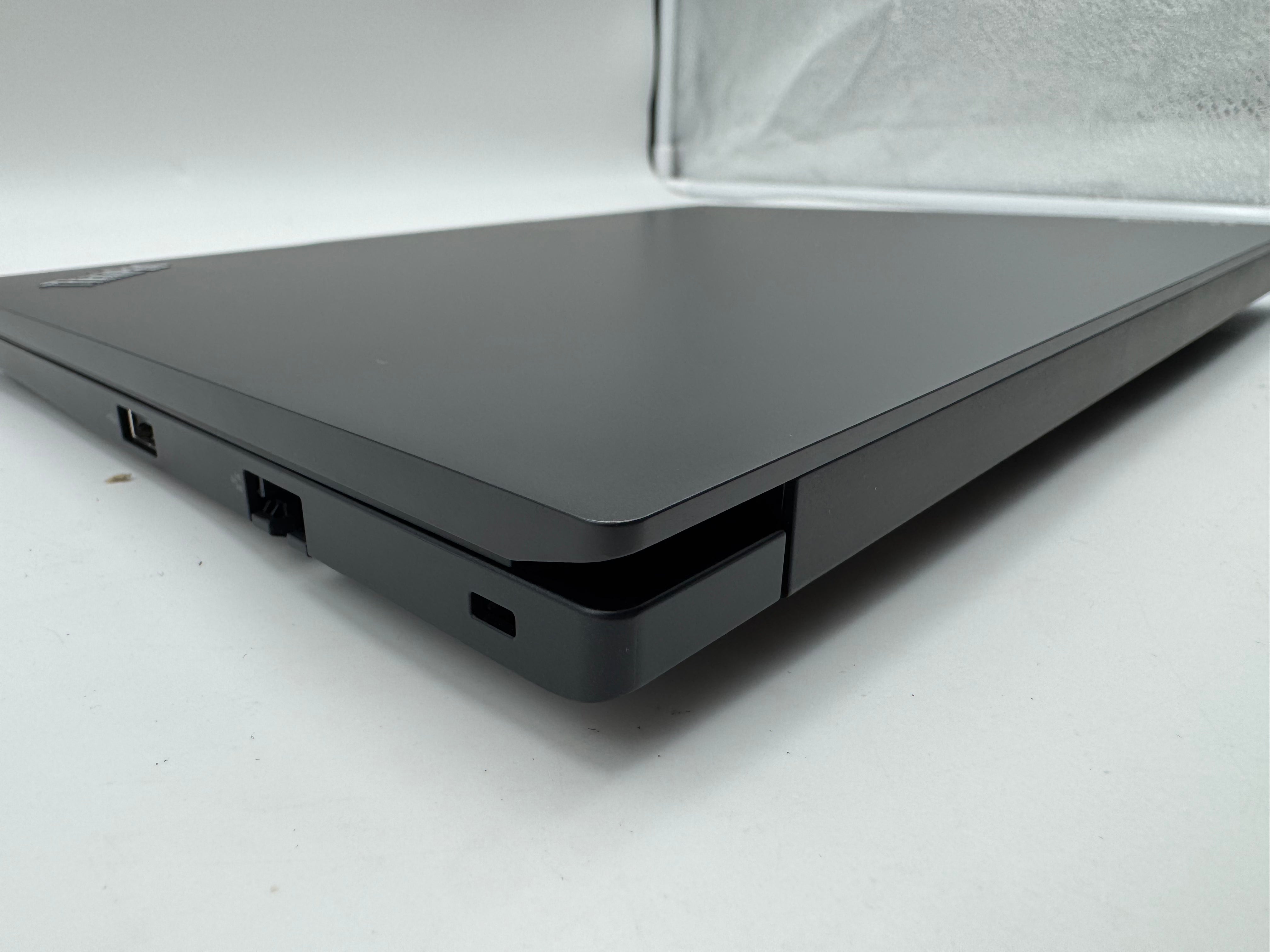 Lenovo Thinkpad E14 G5 Notebook i7-13700H 2,4 GHz 16GB 512GB SSD Deutsch MwSt.