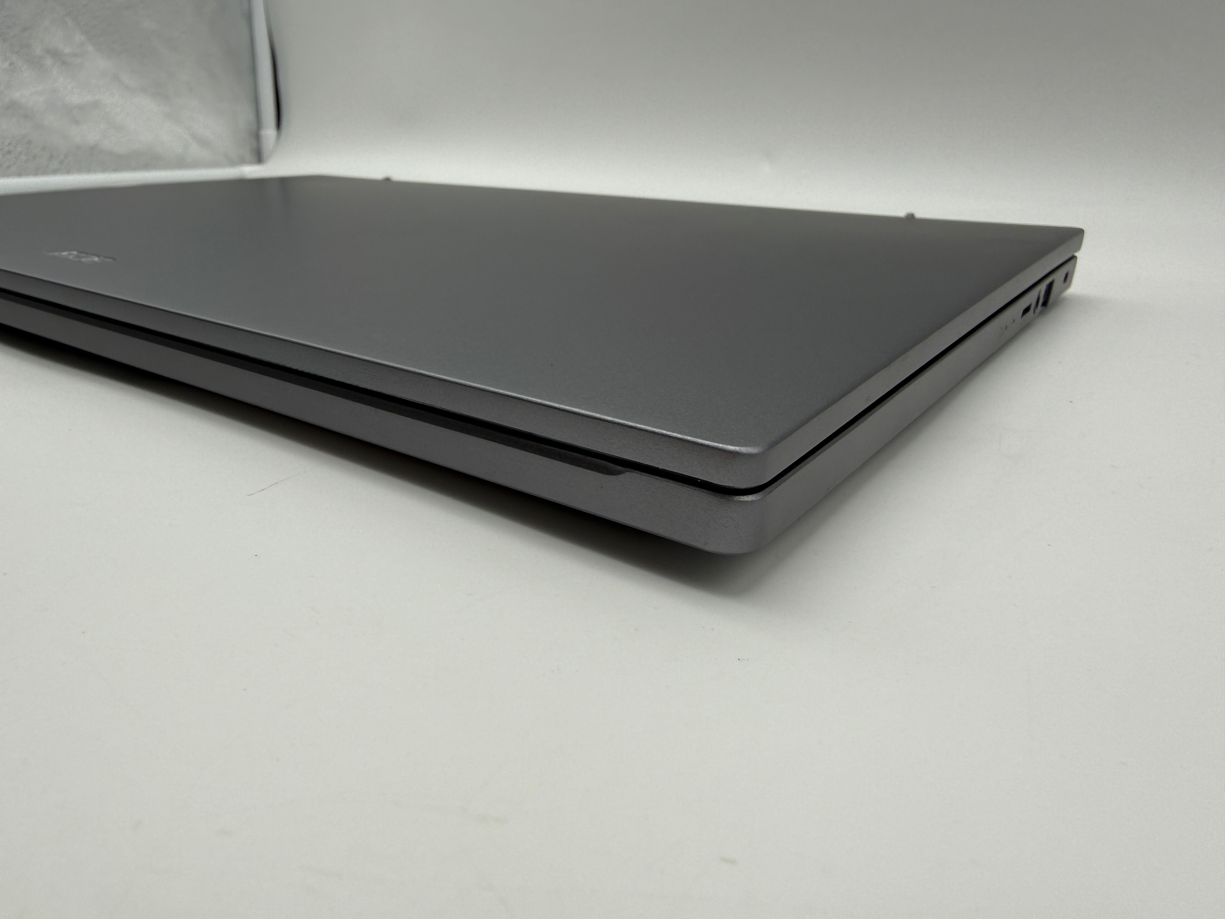 Acer Swift Go 16 OLED Notebook i5-1335U / 16GB RAM / 512 GB SSD 1,3GHz