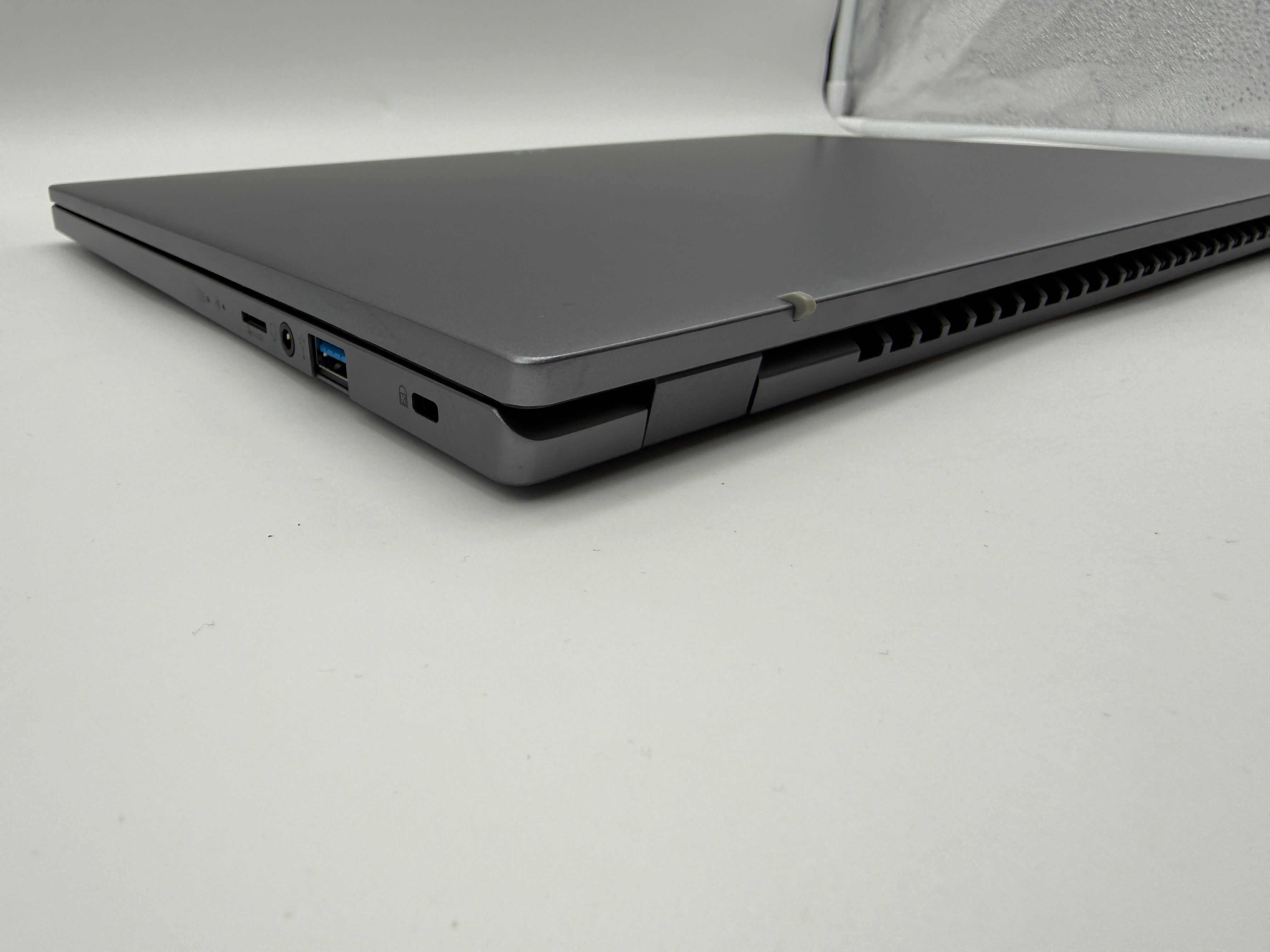 Acer Swift Go 16 OLED Notebook i5-1335U / 16GB RAM / 512 GB SSD 1,3GHz