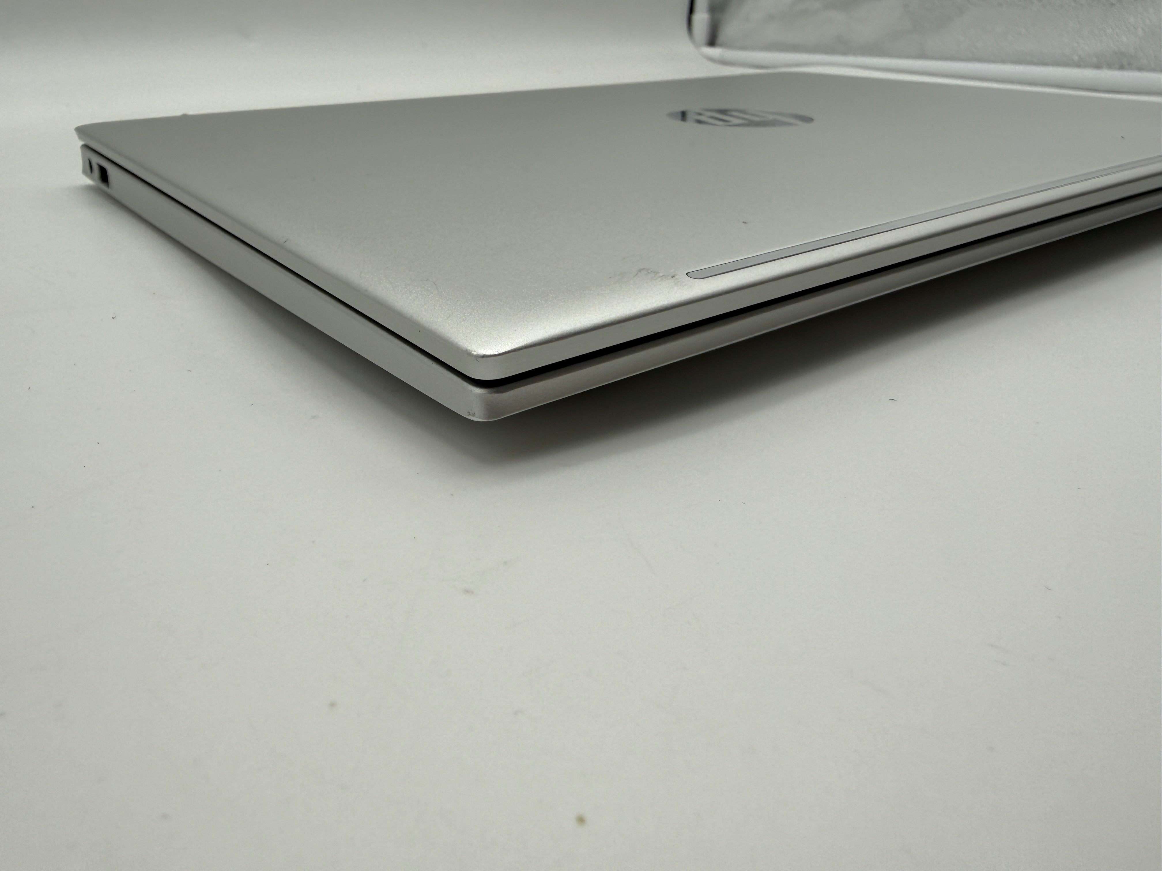 HP Pavilion 14-ec0076ng Ryzen 7 5700U 16GB 512GB 100% Akku MwSt.