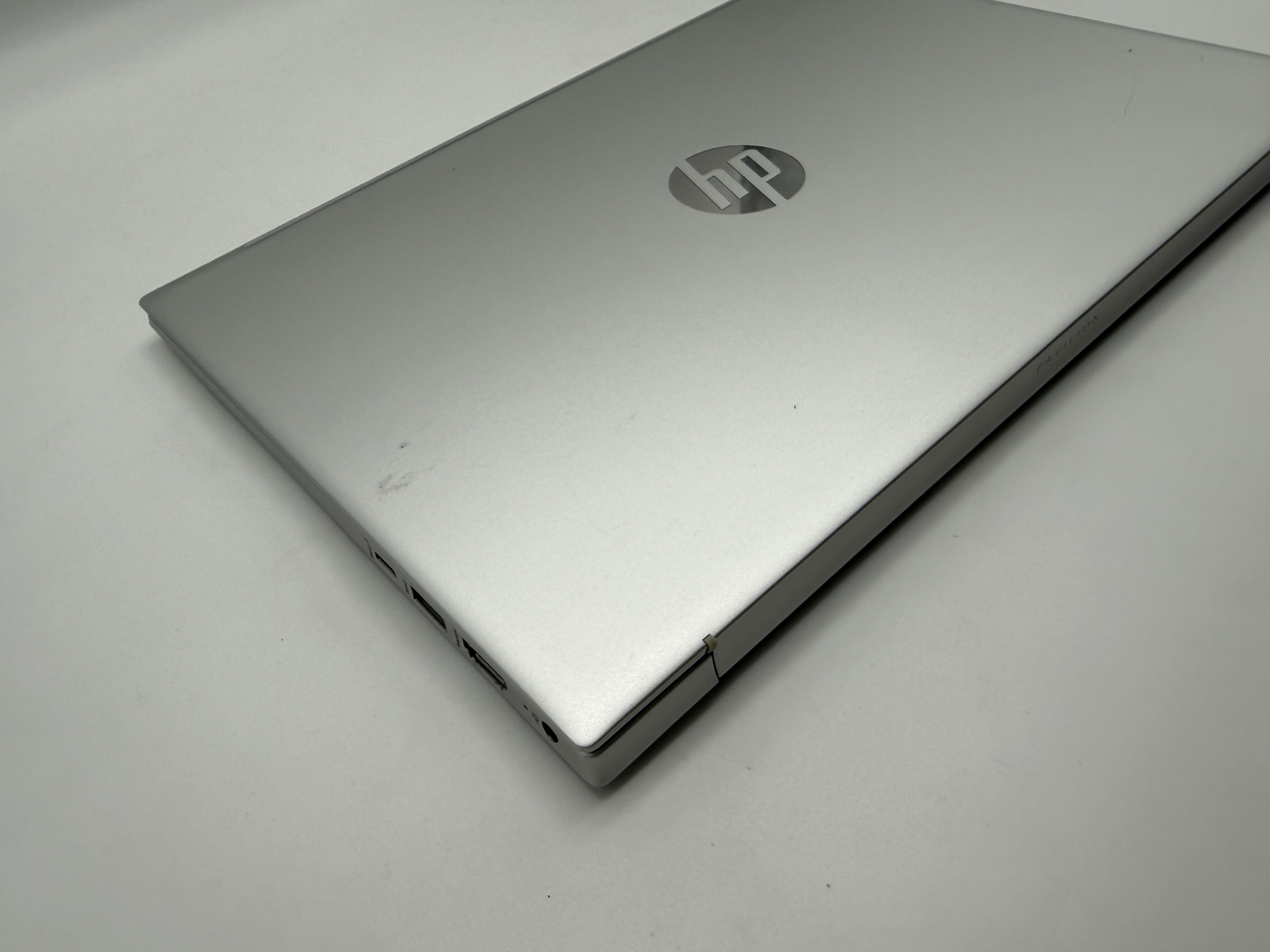 HP Pavilion 14-ec0076ng Ryzen 7 5700U 16GB 512GB 100% Akku MwSt.