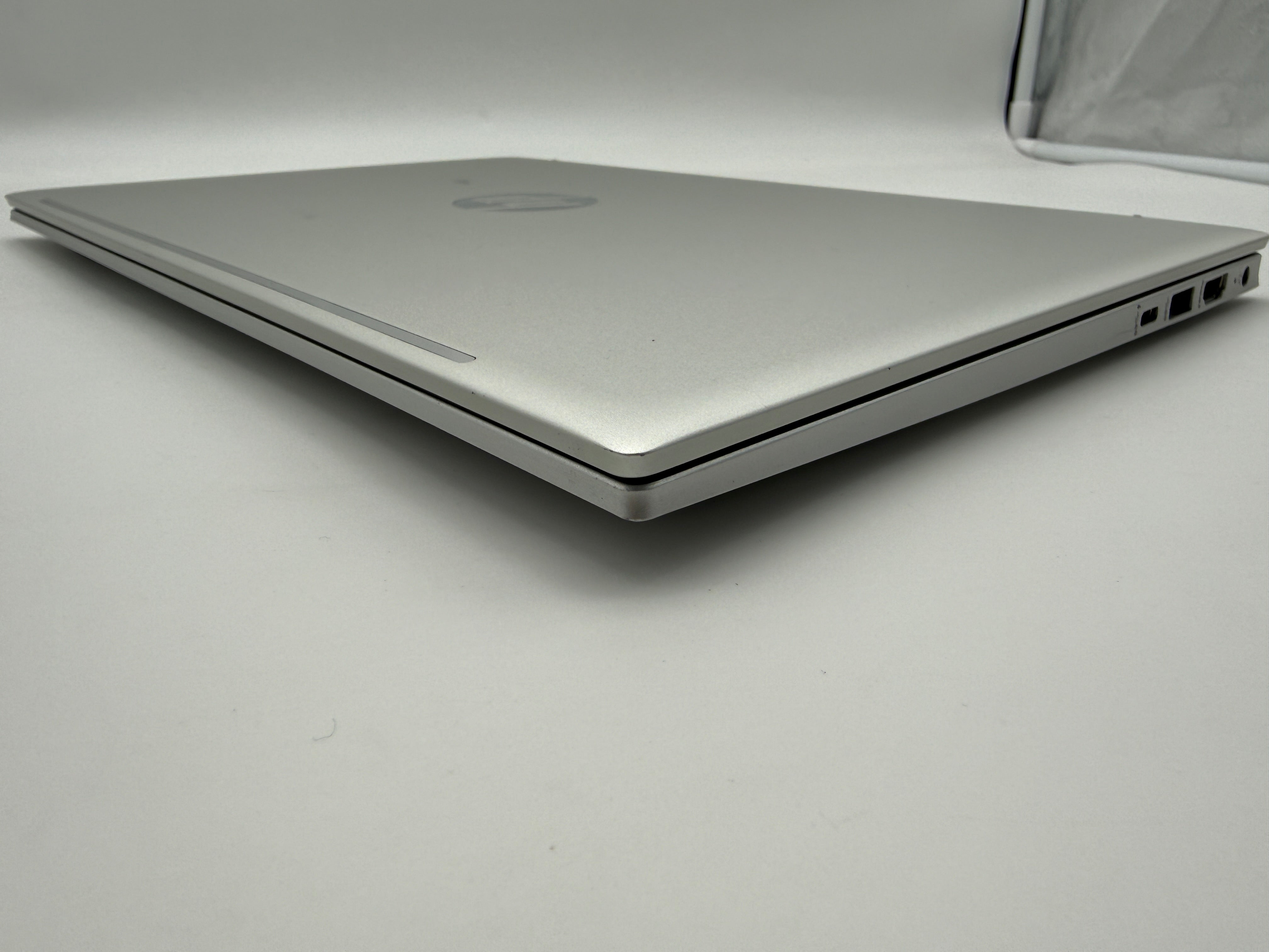 HP Pavilion 14-ec0076ng Ryzen 7 5700U 16GB 512GB 100% Akku MwSt.