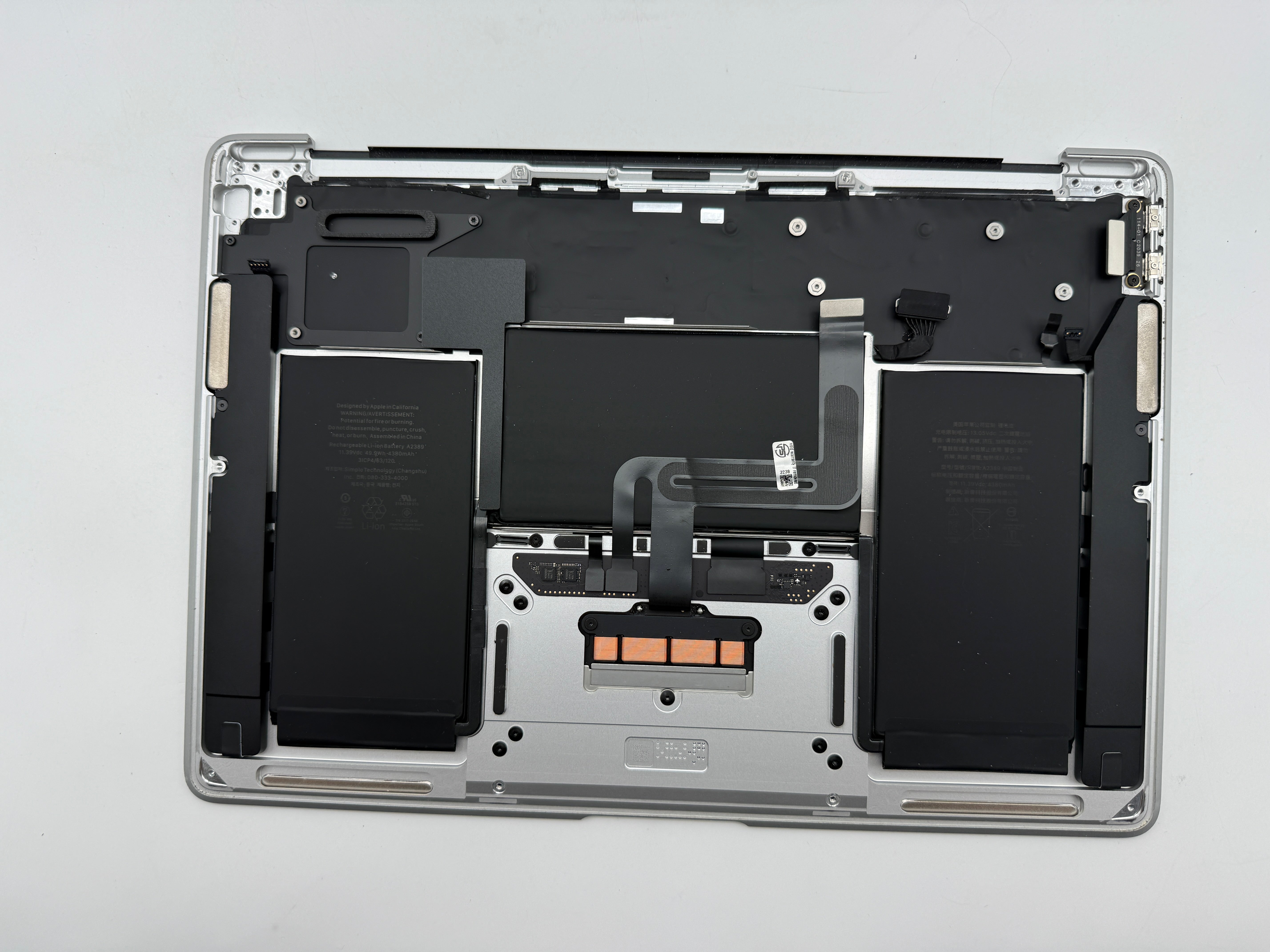 MacBook Air 13" 2020 A2337 Topcase QWERTZ Akku Tastatur Silber #T1004