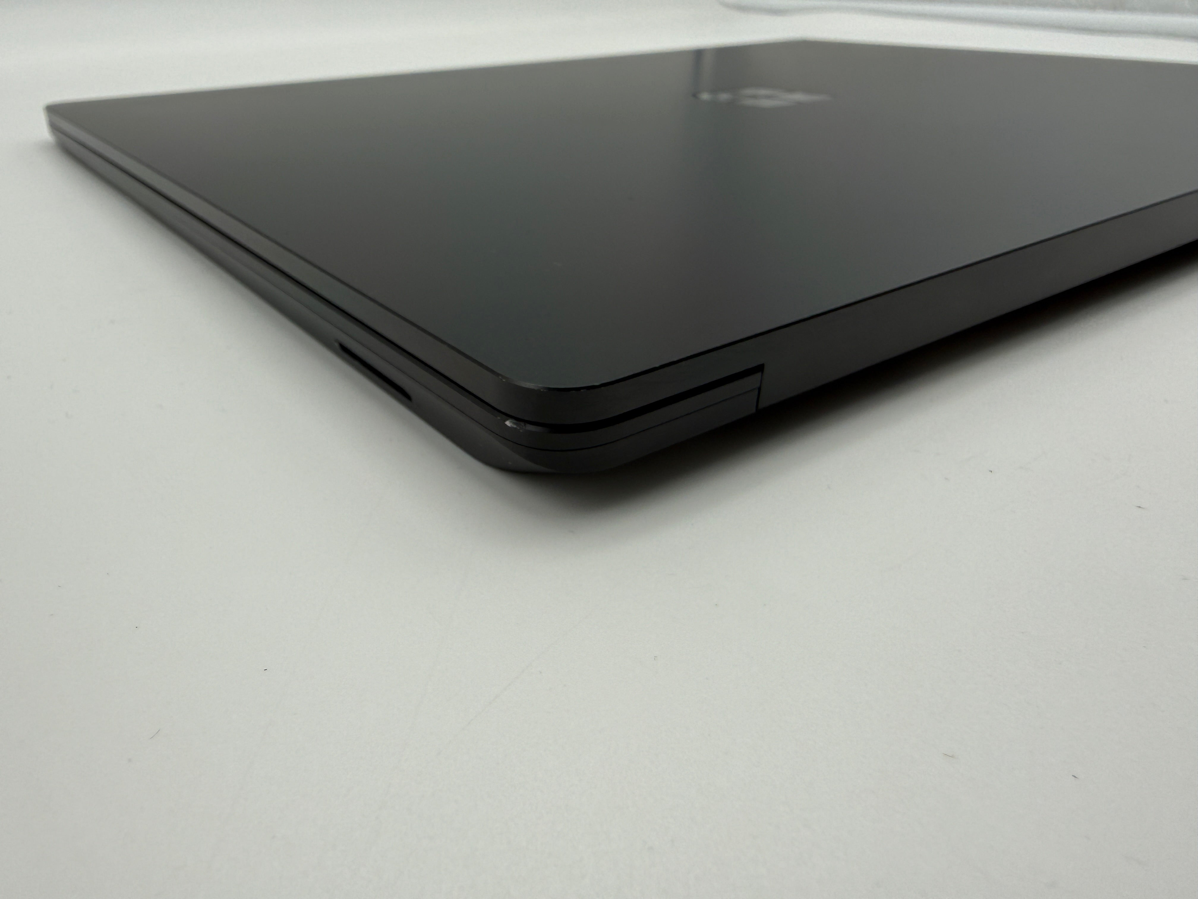 Microsoft Surface Laptop 4 15" AMD Ryzen 7 2GHz 16GB 512GB MwSt.Schwarz