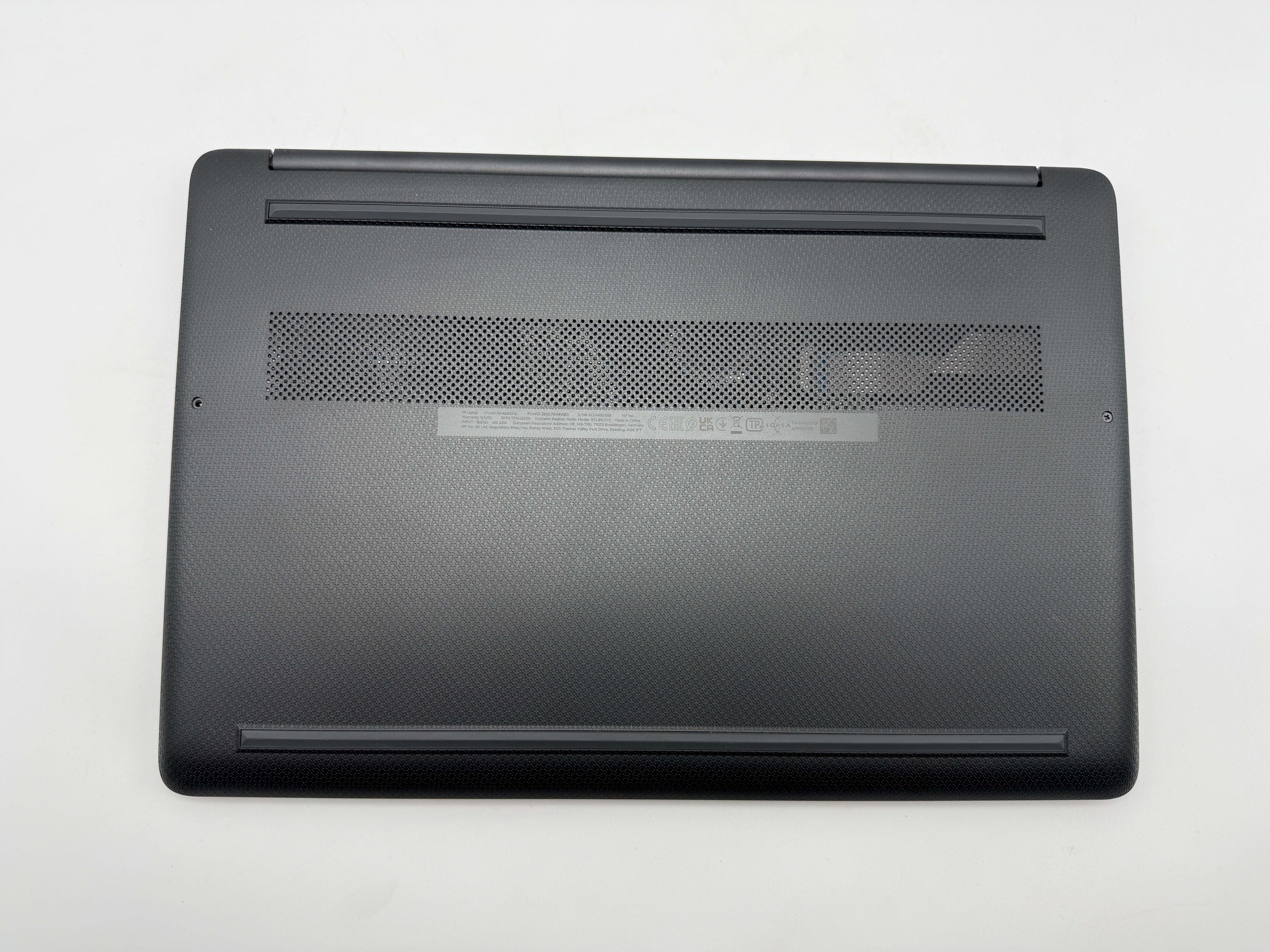 HP 15s-eq2252ng 15.6" AMD Ryzen 5 5500U 2,1GHz 8GB 256GB Schwarz MwSt.