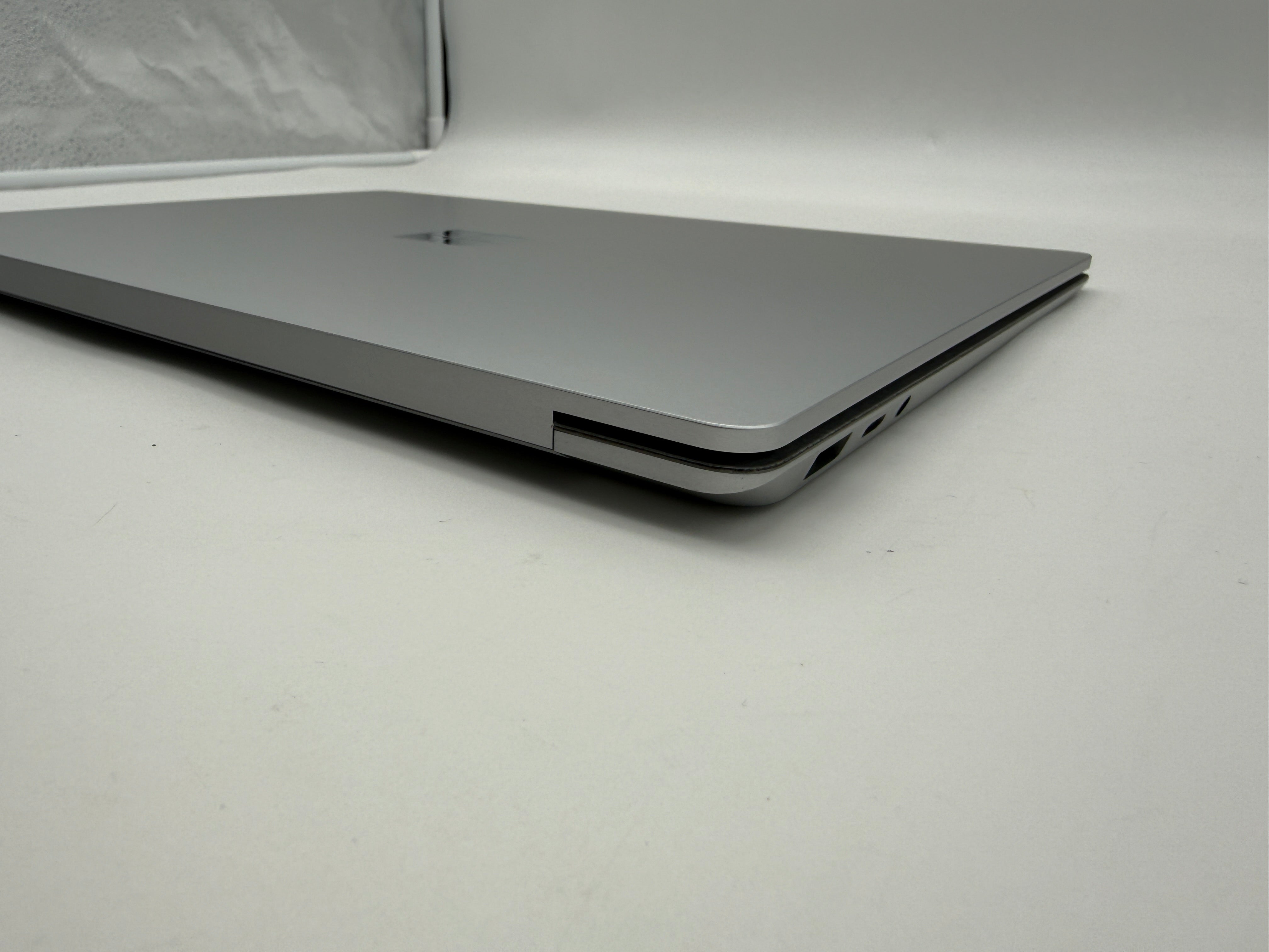 Microsoft Surface Laptop 4 13" i5-1135G7 2,4 GHz 16GB 512GB MwSt Platin