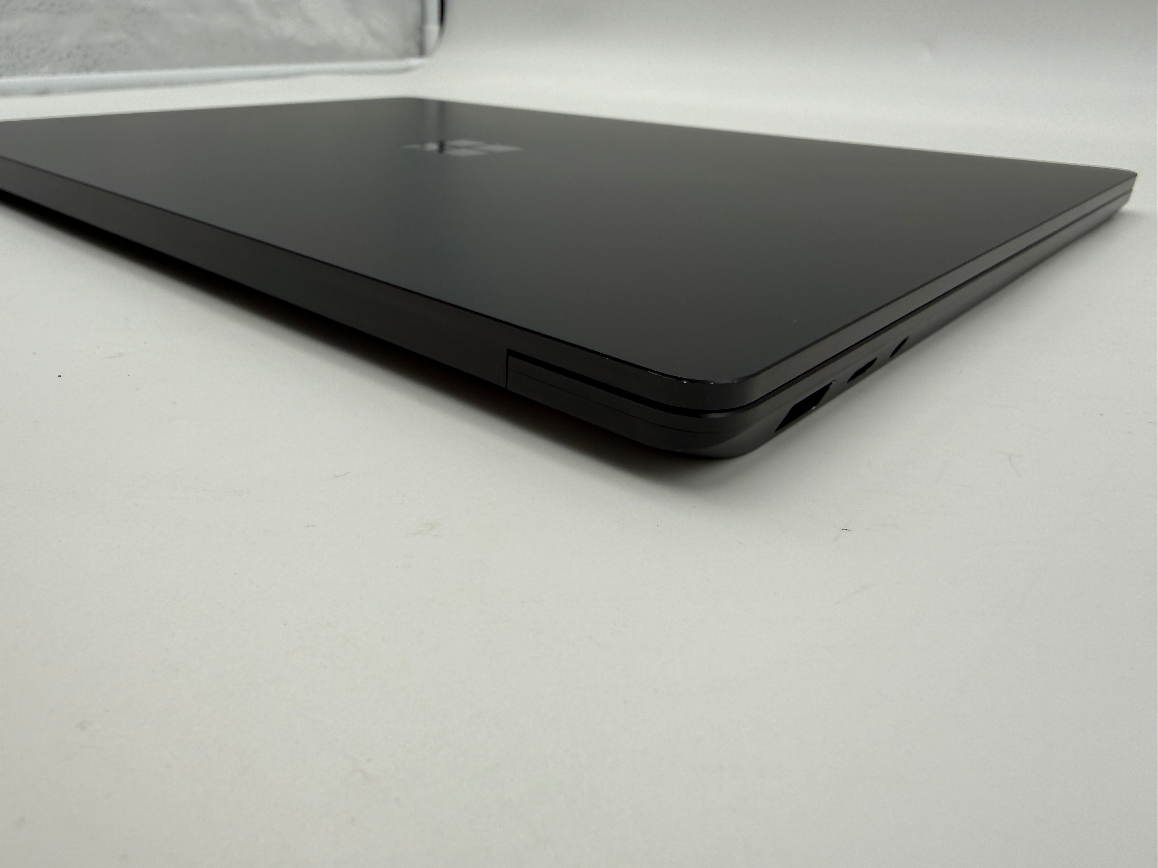 Microsoft Surface Laptop 4 13" i5-1135G7 8GB 512GB MwSt.Schwarz