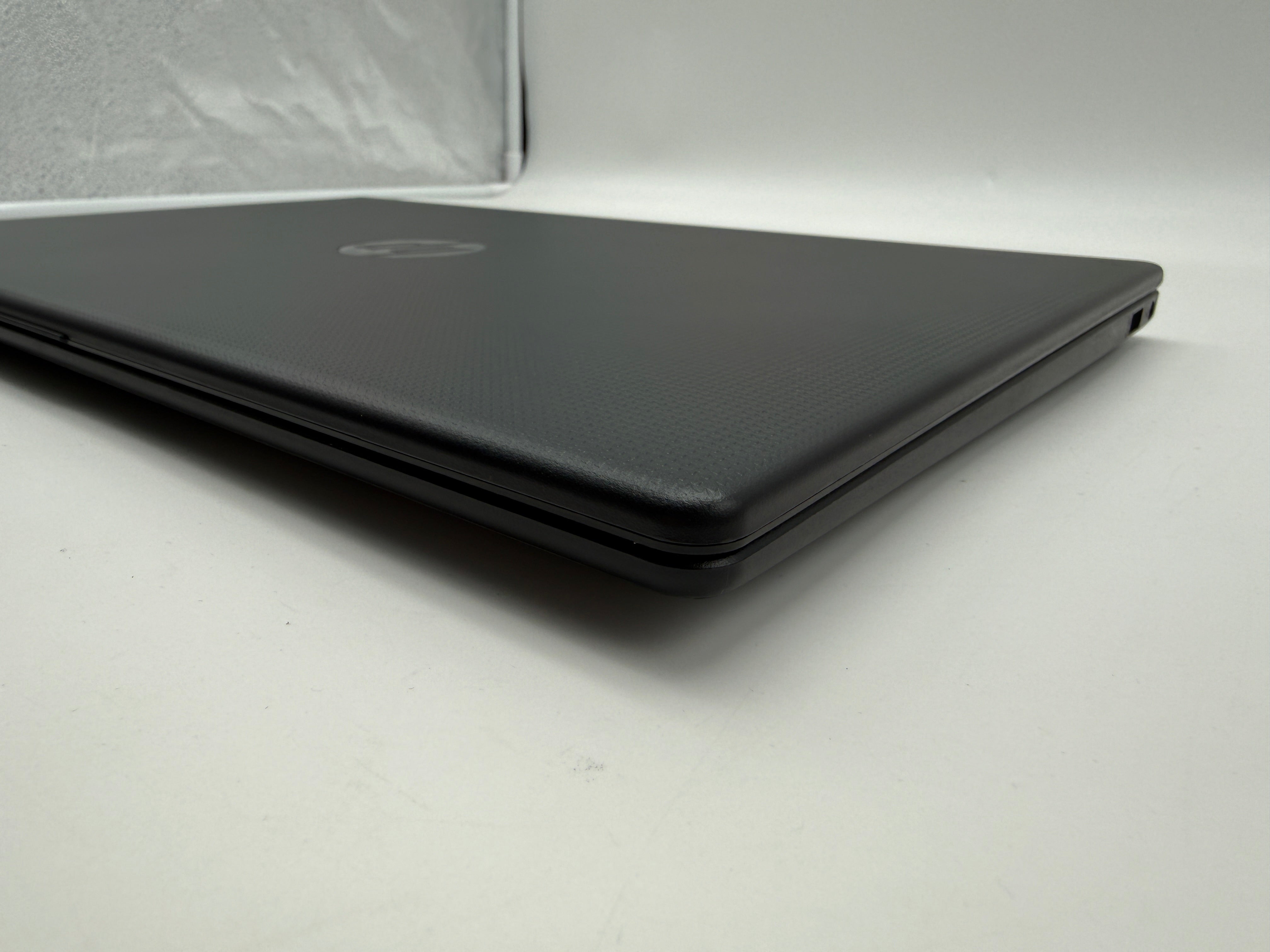 HP 15-fc0035ng Laptop AMD Ryzen 3 7320U 8GB 256GB SSD 100% Akku MwSt.