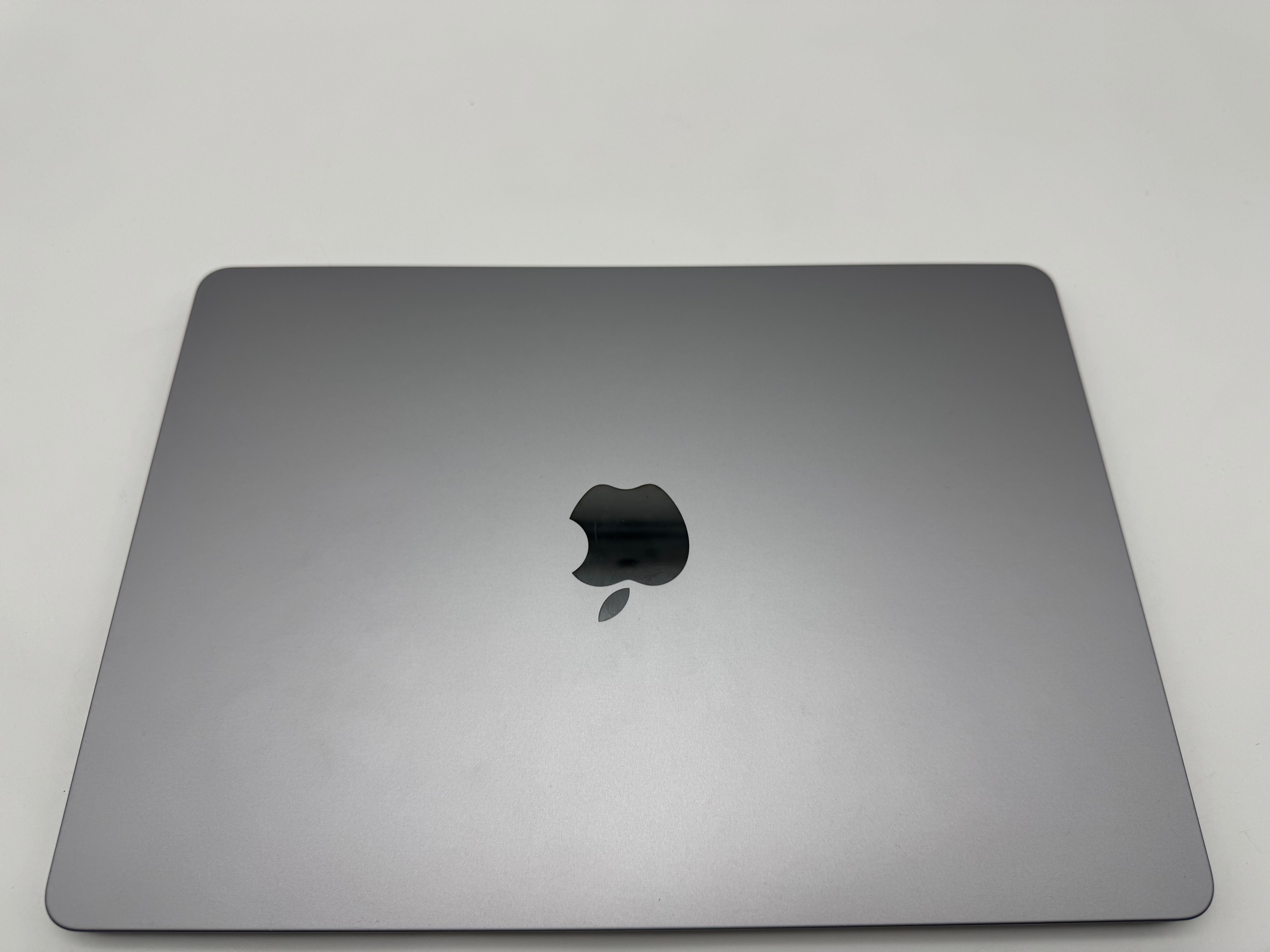 Apple MacBook Air 13,6“ M2 8C CPU 8C GPU 256 GB SSD 8 GB 2022 Spacegrau PS351