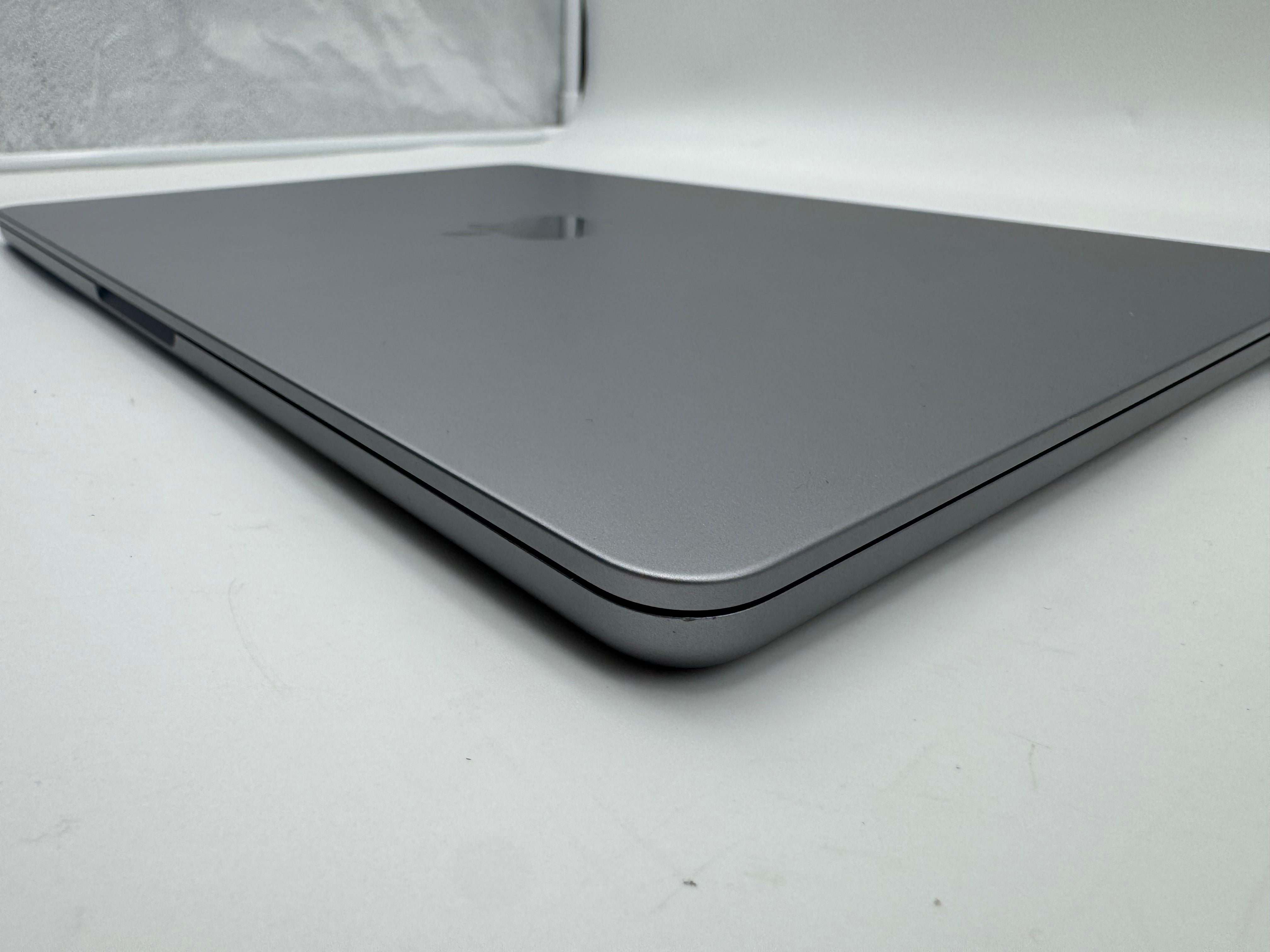 Apple MacBook Air 13,6“ M2 8C CPU 8C GPU 256 GB SSD 8 GB 2022 Spacegrau PS351