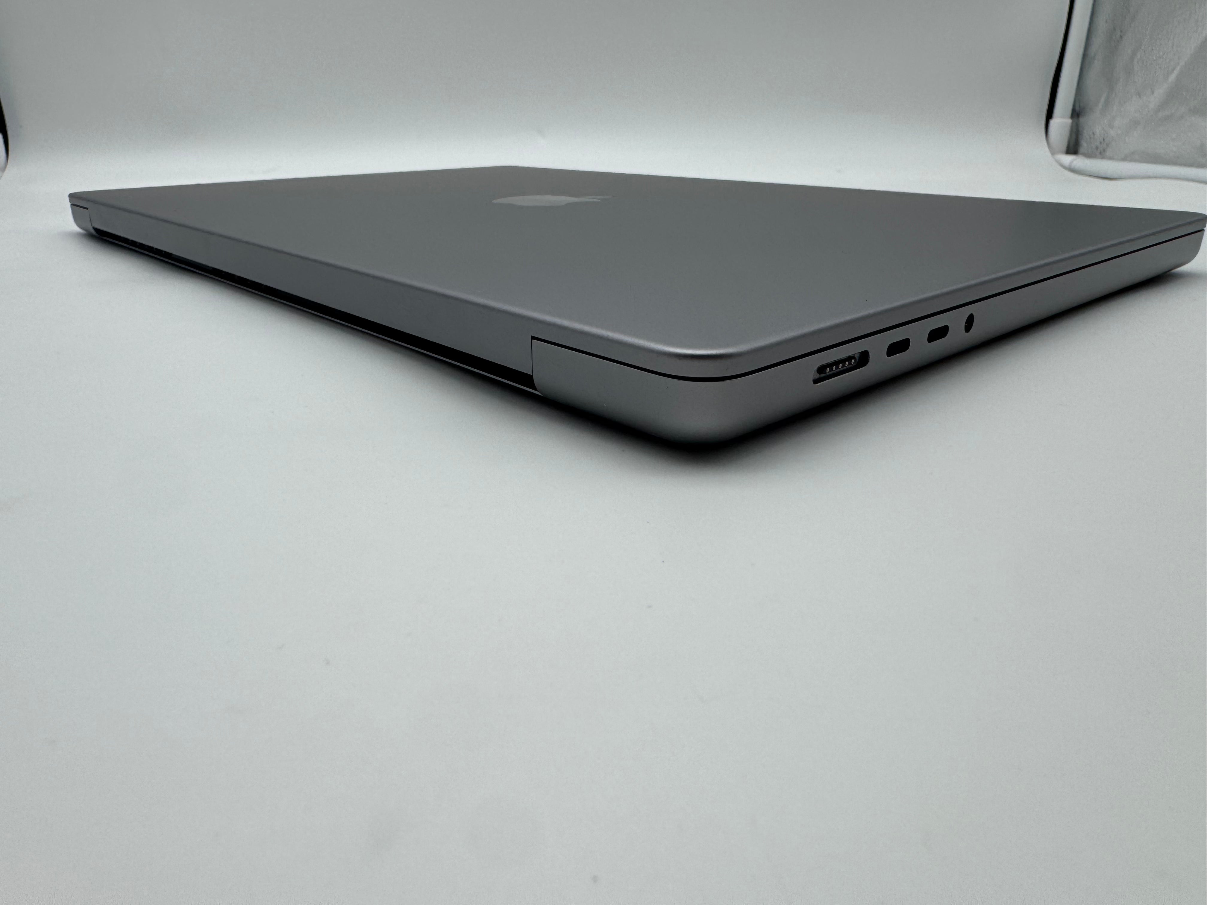 Macbook Pro 16" A2485 M1 Max 32GB 1TB 2021 32-C GPU Spacegrau MwSt. #PS368