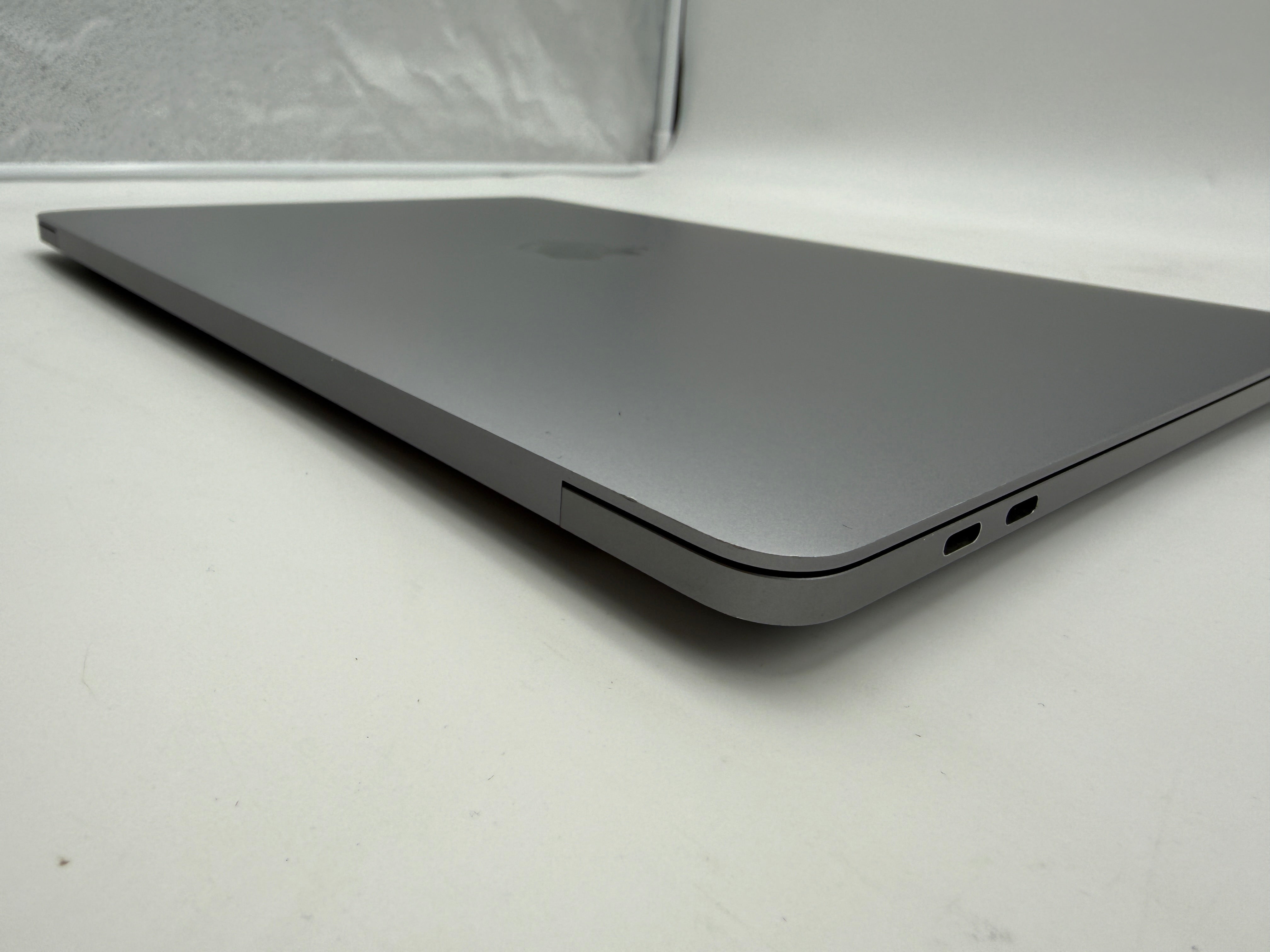 Macbook Pro 13" A2338 M1 16GB 1TB 2020 Spacegrau Grau MwSt. #PS411