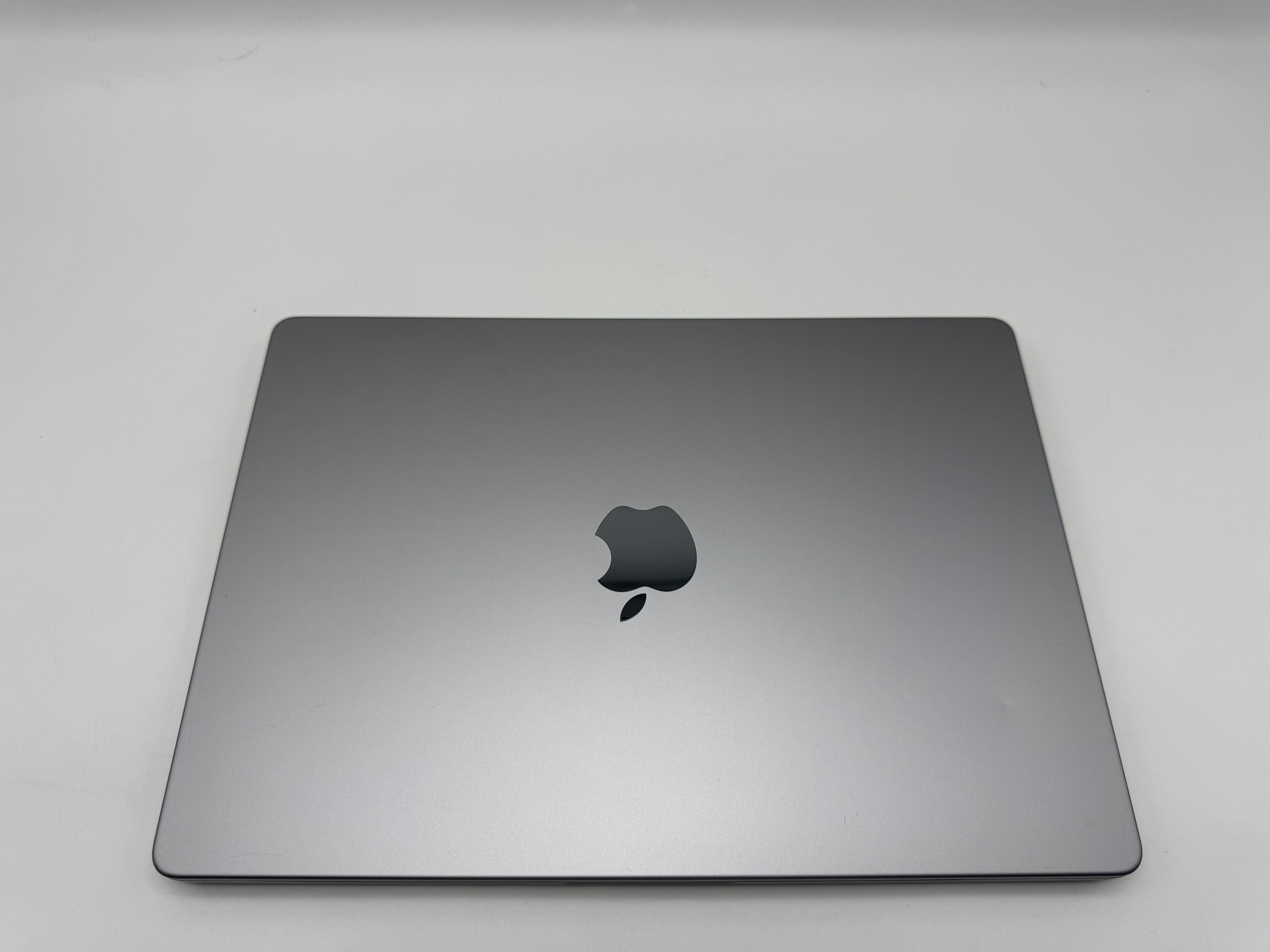 Macbook Pro 14" A2442 2021 M1 8-C 16GB 512GB 14-C Spacegrau MwSt. #PS377