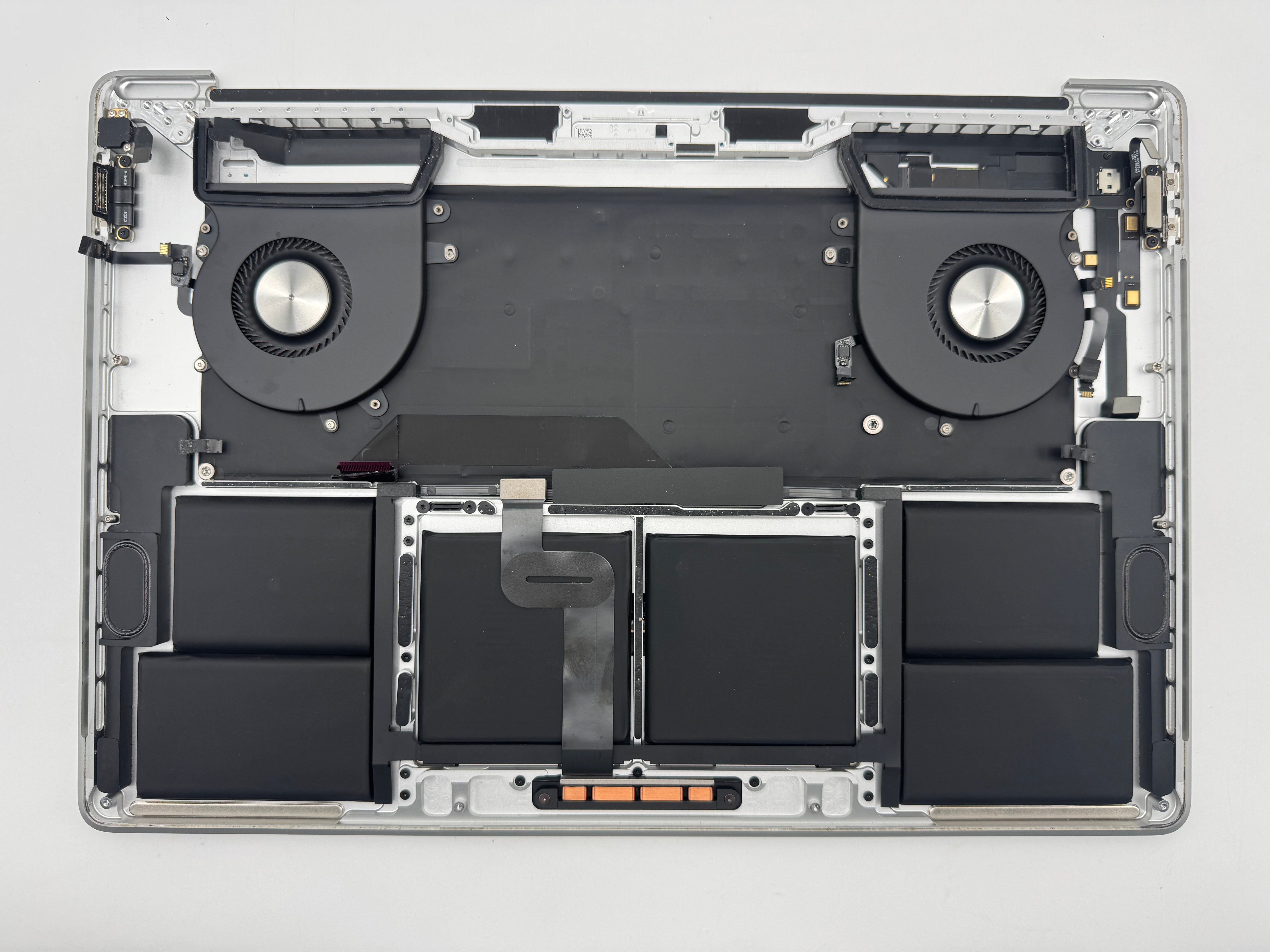 MacBook Pro 16" 2019 A2141 Silber Akku Topcase Tastatur QWERTZ #T1001