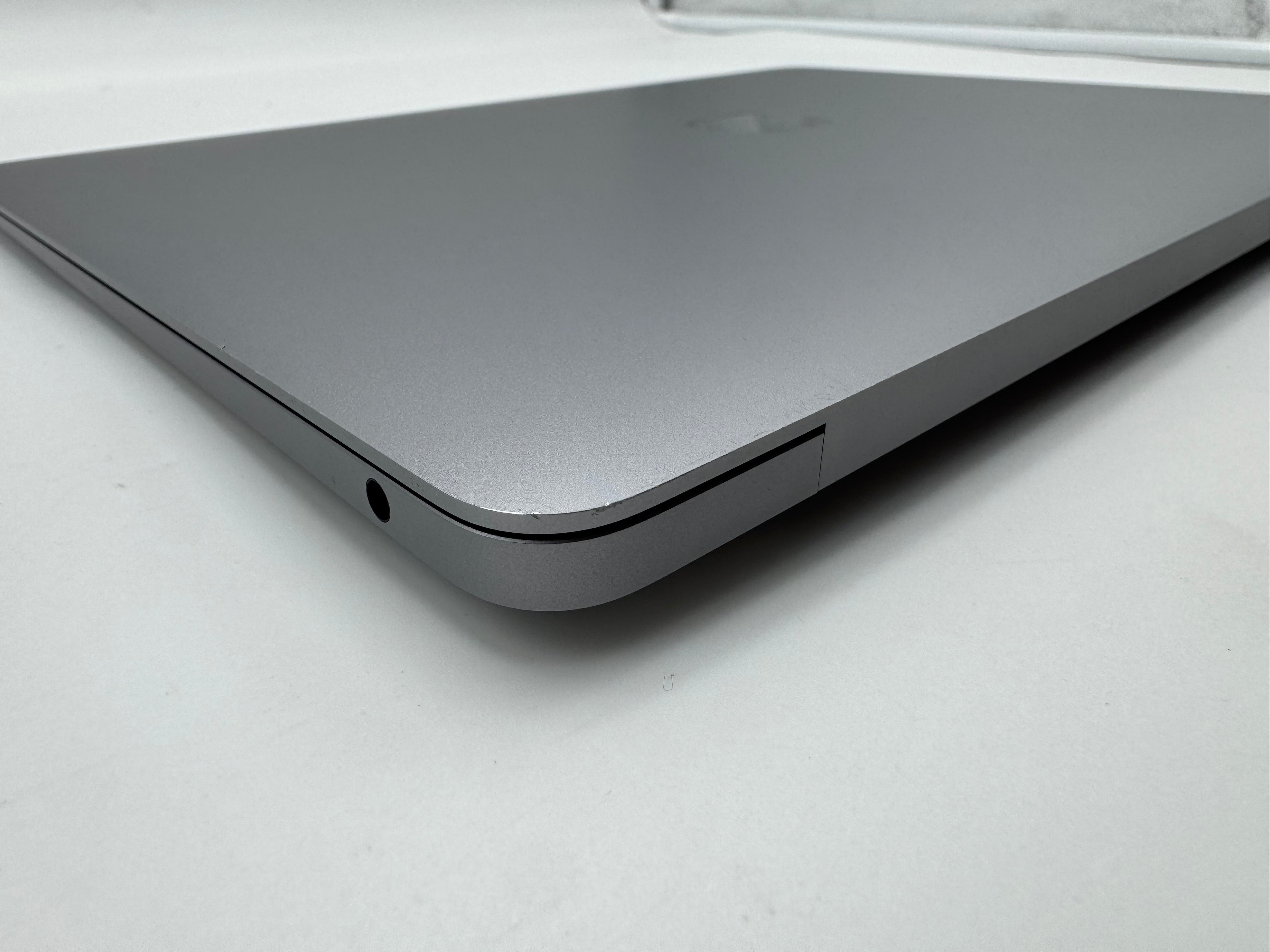 Macbook Air 13" A2337 M1 8GB 256GB Spacegrau 2020 #PS379 MwSt.
