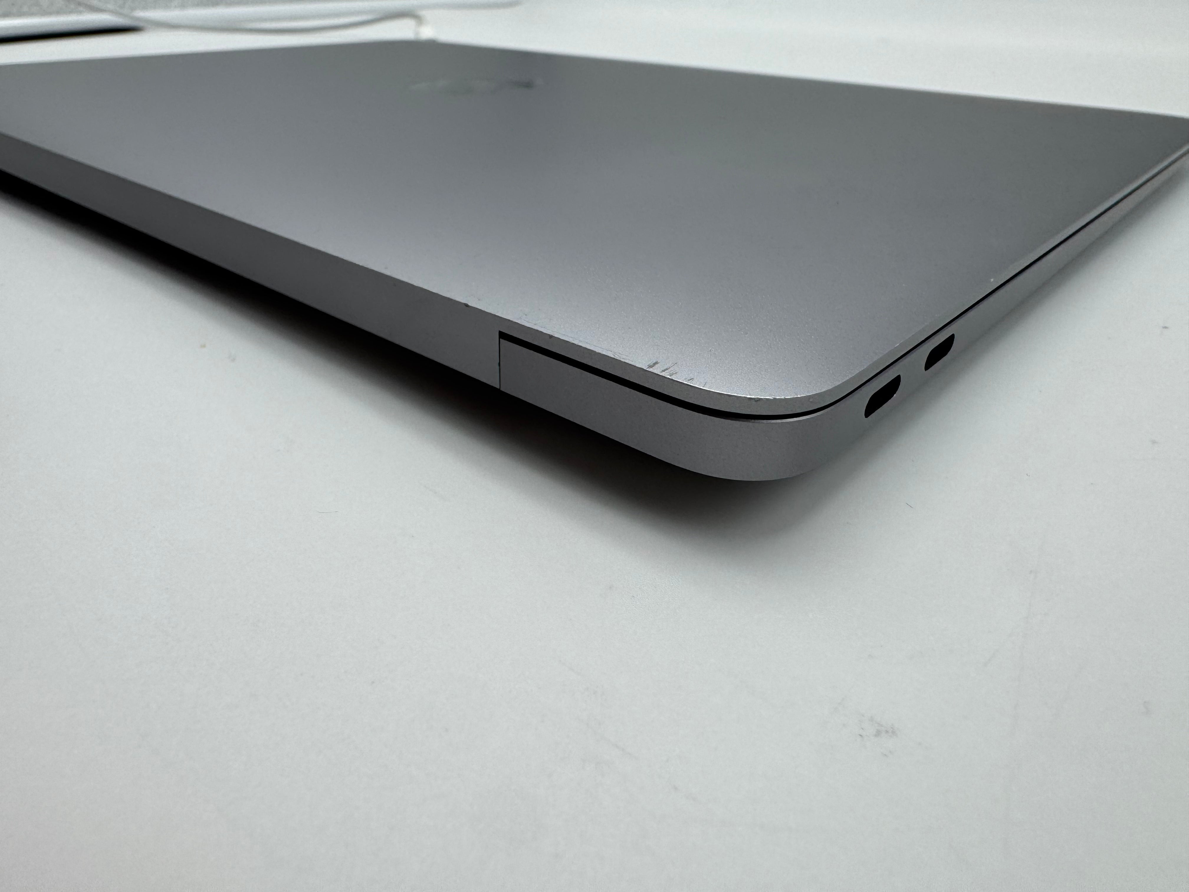 Macbook Air 13" A2337 M1 8GB 256GB Spacegrau 2020 #PS379 MwSt.