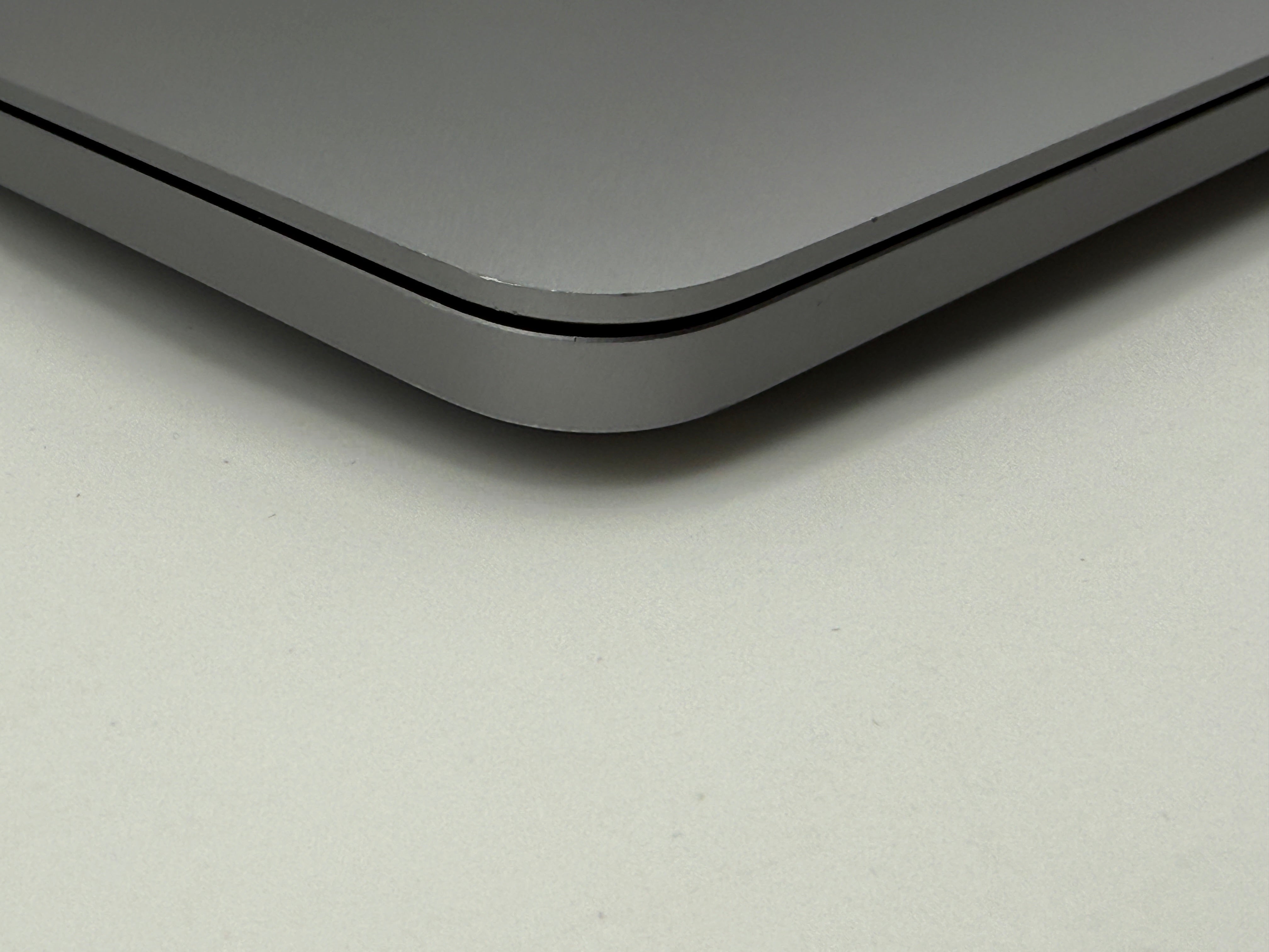 Macbook Pro 13" A2338 M1 16GB 512GB 2020 Spacegrau MwSt. #PS421