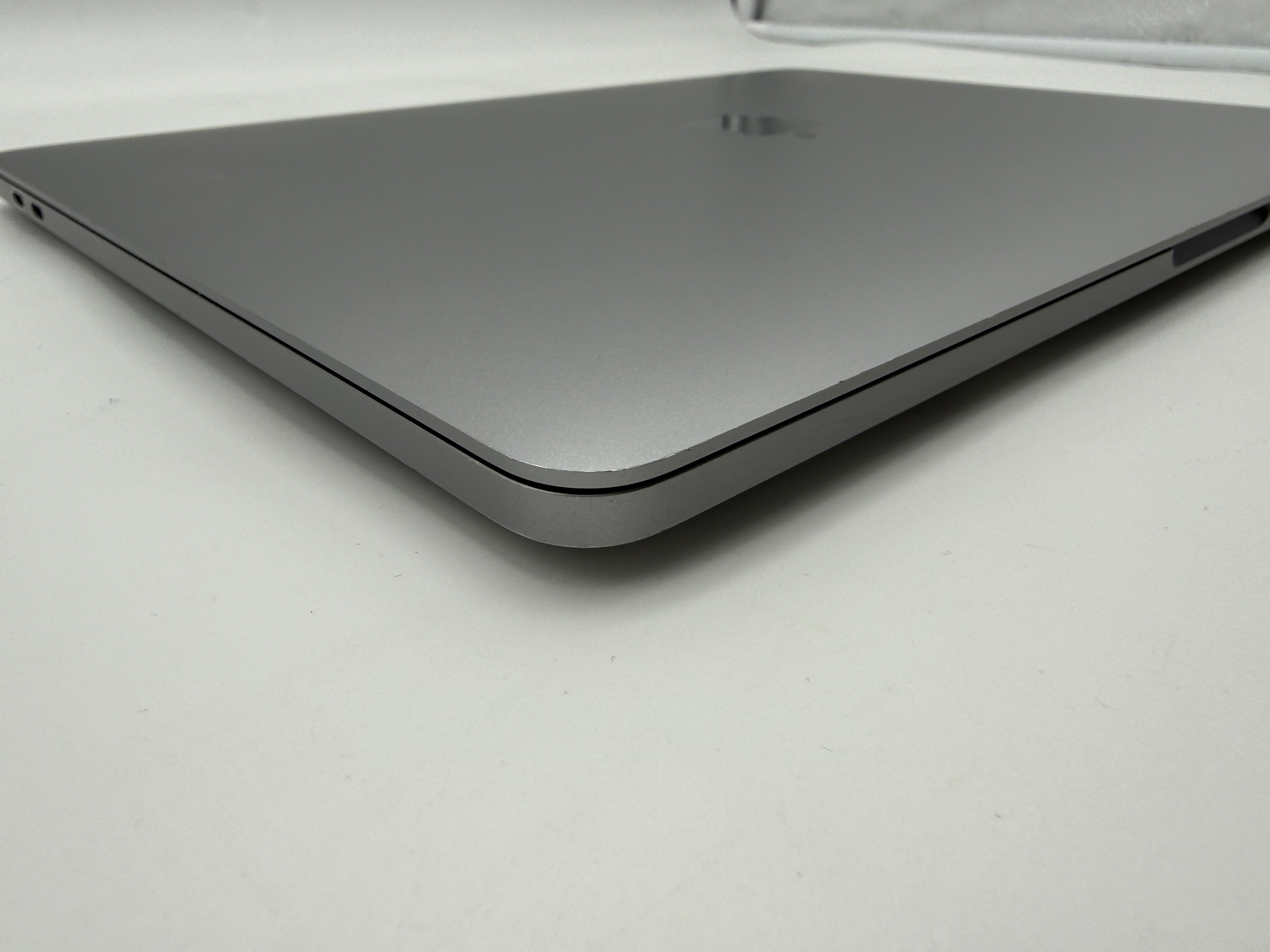 Macbook Pro 13" A2338 M1 16GB 512GB 2020 Spacegrau MwSt. #PS423