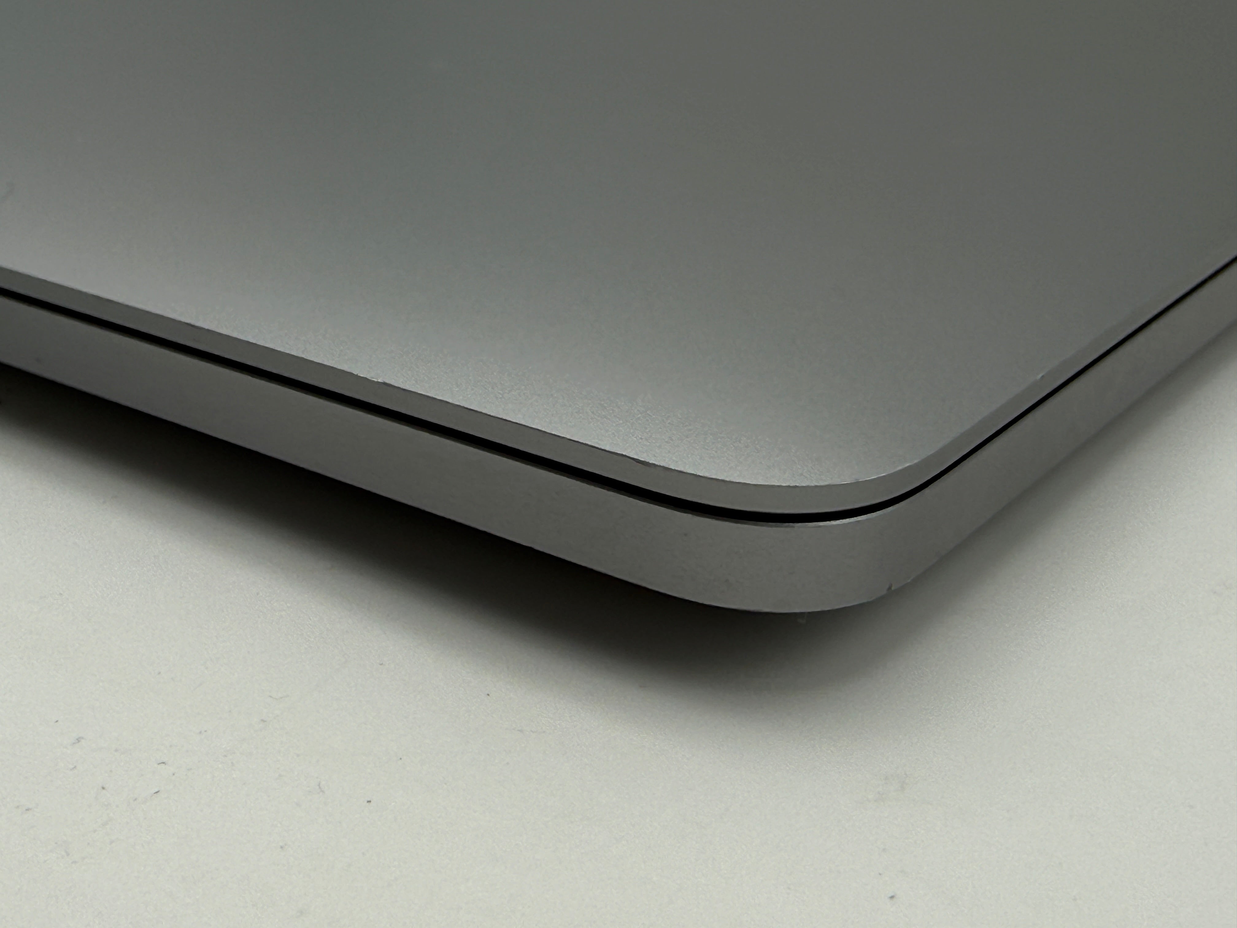 Macbook Pro 13" A2338 M1 16GB 512GB 2020 Spacegrau MwSt. #PS423