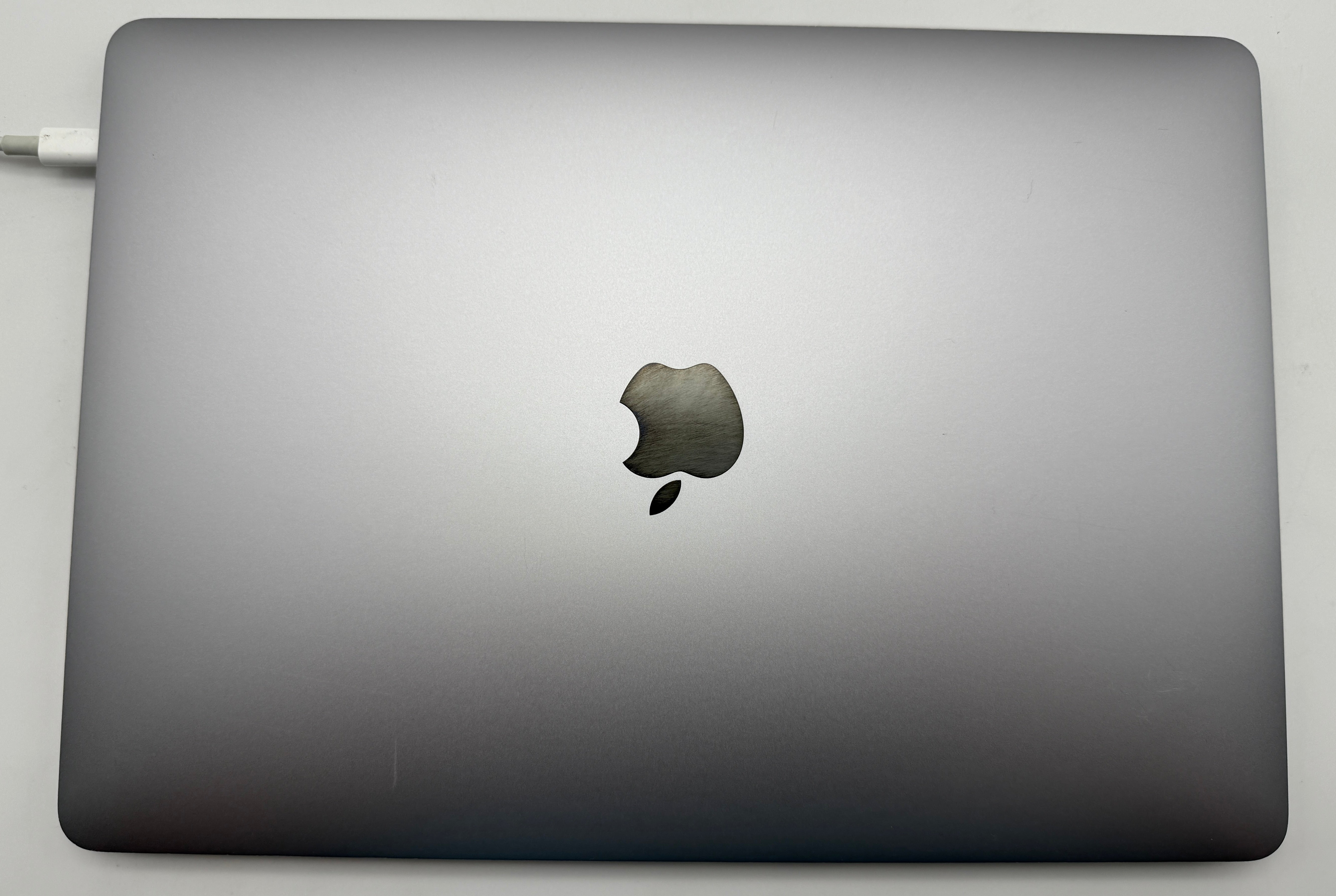Macbook Pro 13" A2338 M1 16GB 512GB 2020 Spacegrau Grau MwSt. #PS426