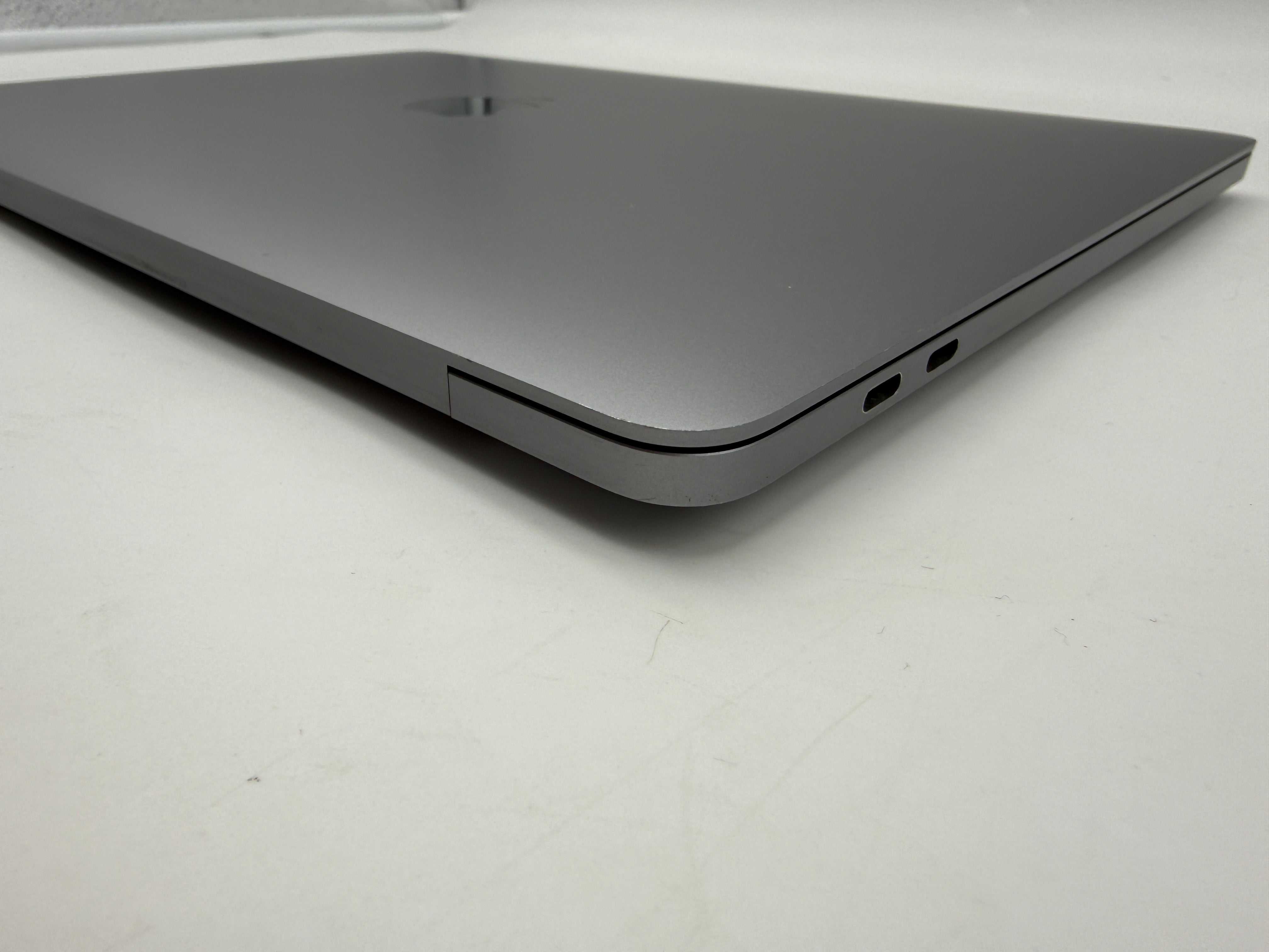 Macbook Pro 13" A2338 M1 16GB 512GB 2020 Spacegrau Grau MwSt. #PS426
