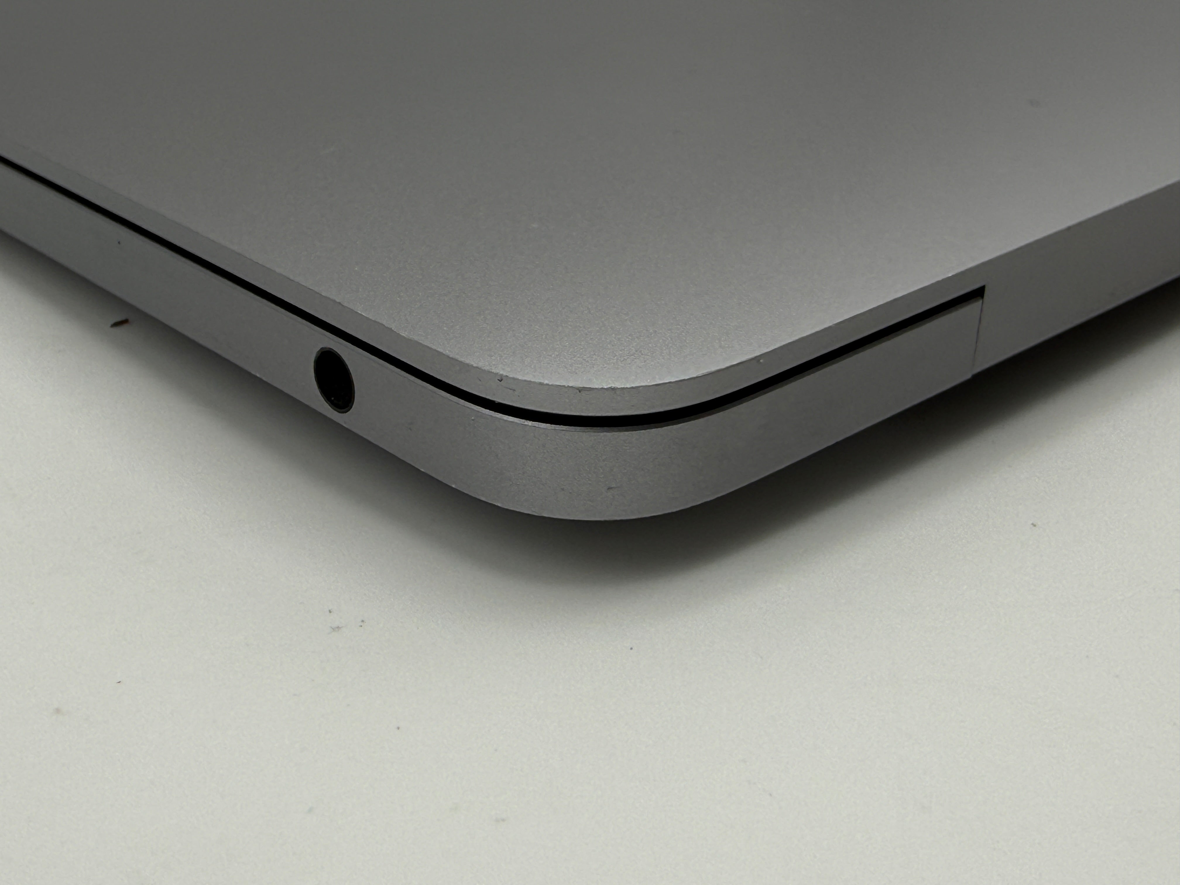 Macbook Pro 13" A2338 M1 16GB 512GB 2020 Spacegrau Grau MwSt. #PS426