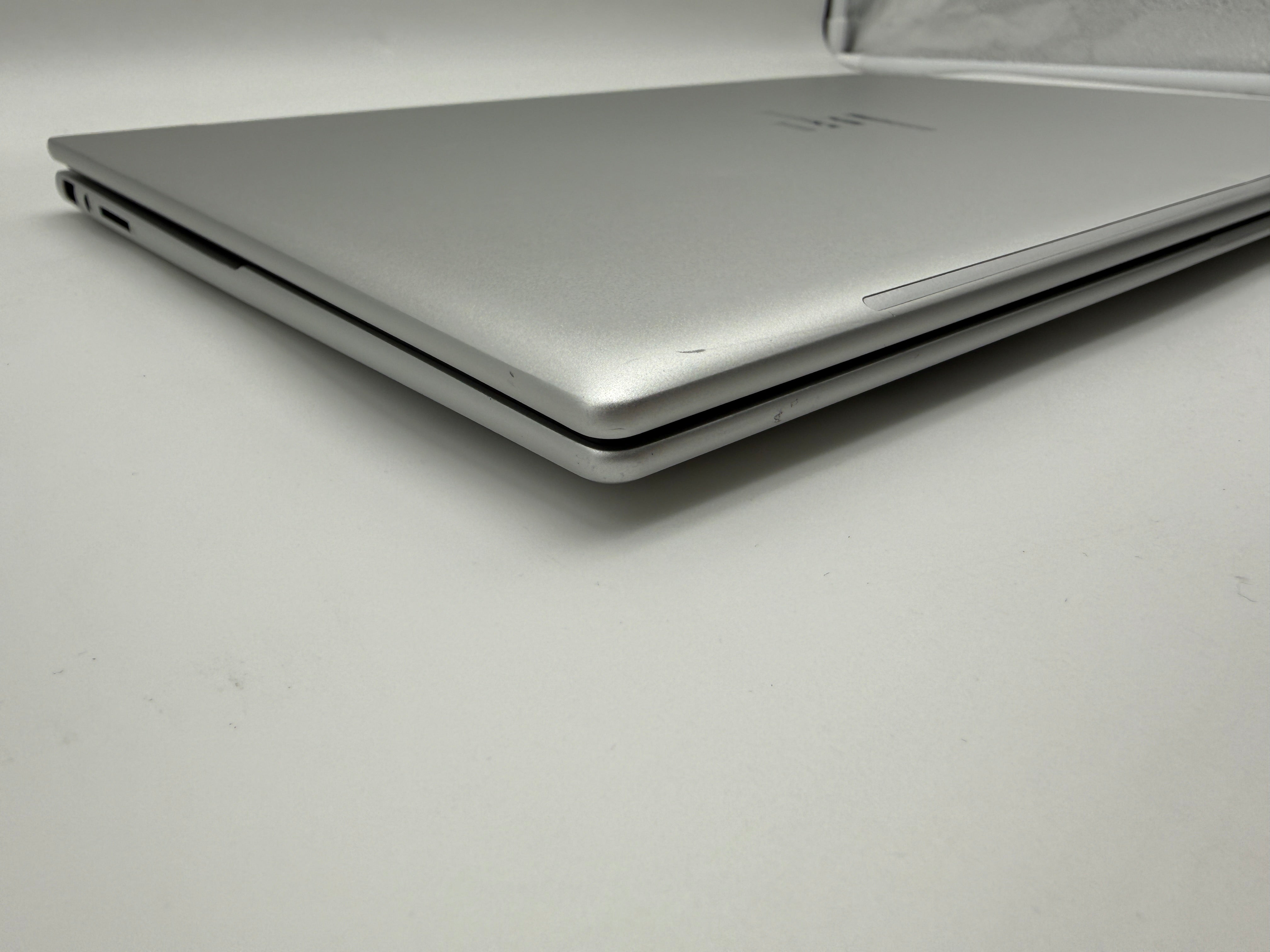 HP Envy x360 15-ew0073ng i7 1260P 2,1GHz 16GB 512GB Silber #PSW131