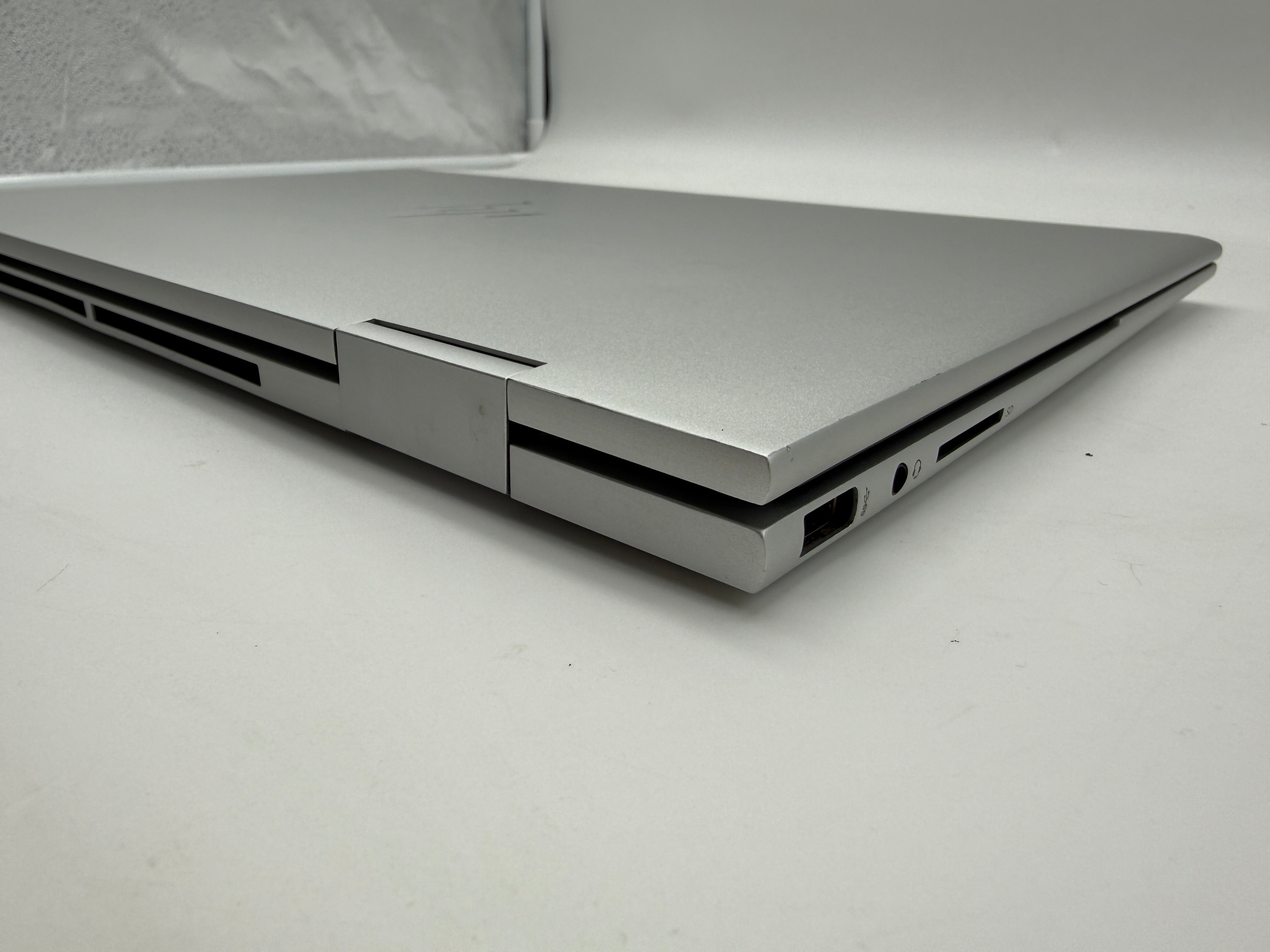 HP Envy x360 15-ew0073ng i7 1260P 2,1GHz 16GB 512GB Silber #PSW131