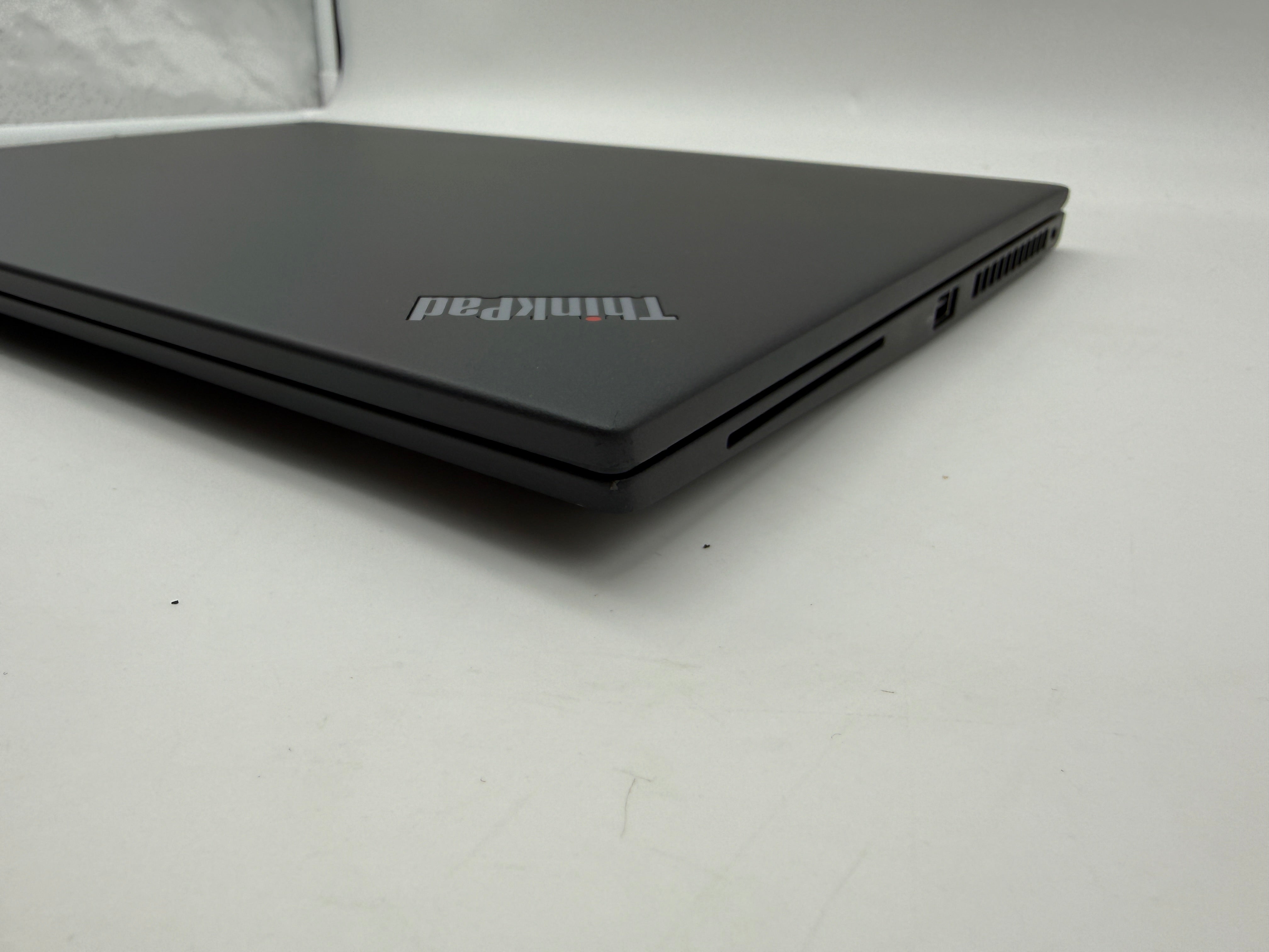 Lenovo Thinkpad T14s G3 Notebook 2,1GHz i7-1260P 16GB 512GB QWERTY #PSW133