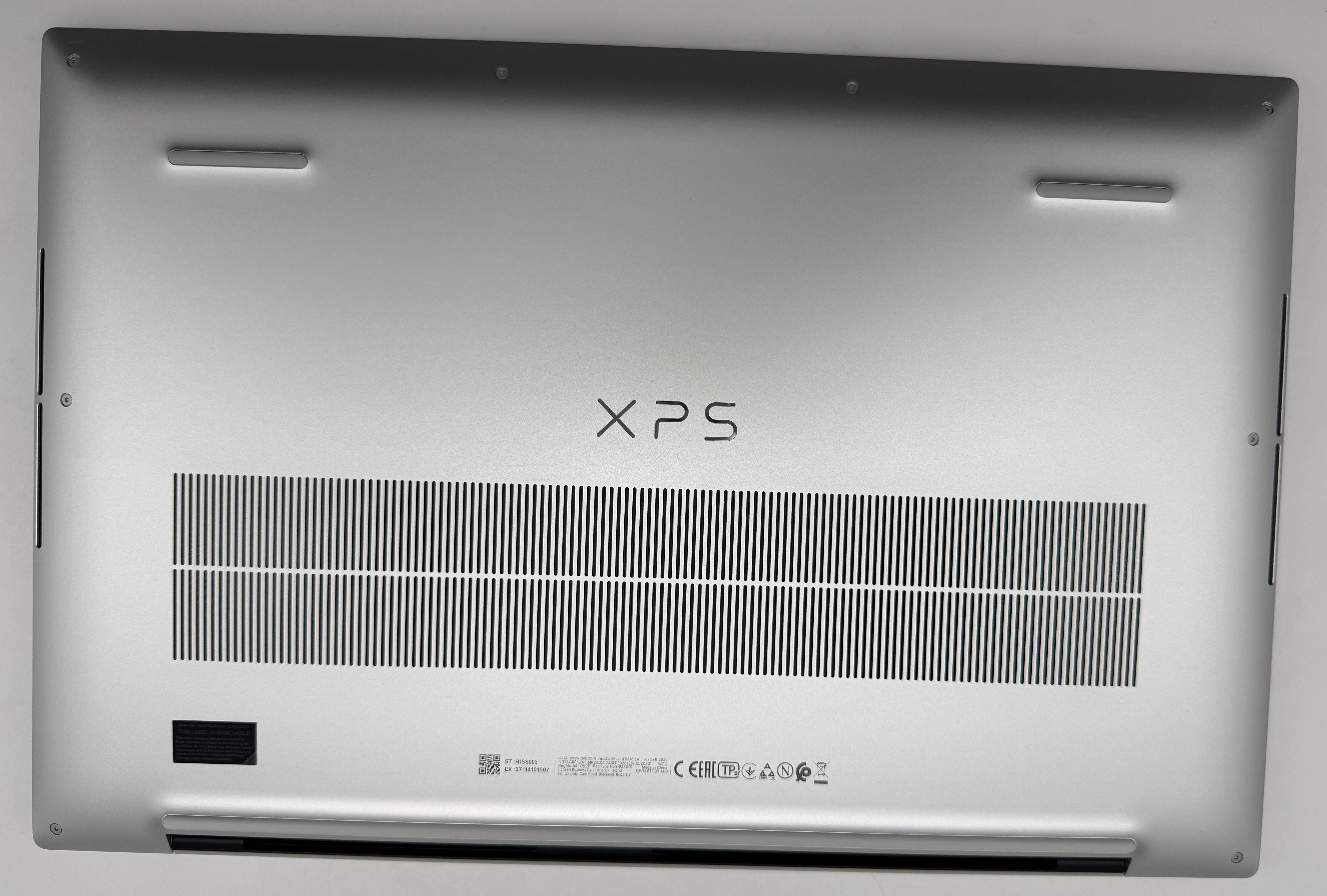 Dell XPS 17 9700 8GB i5-10300H 2,5GHz 512GB Laptop #PSW135