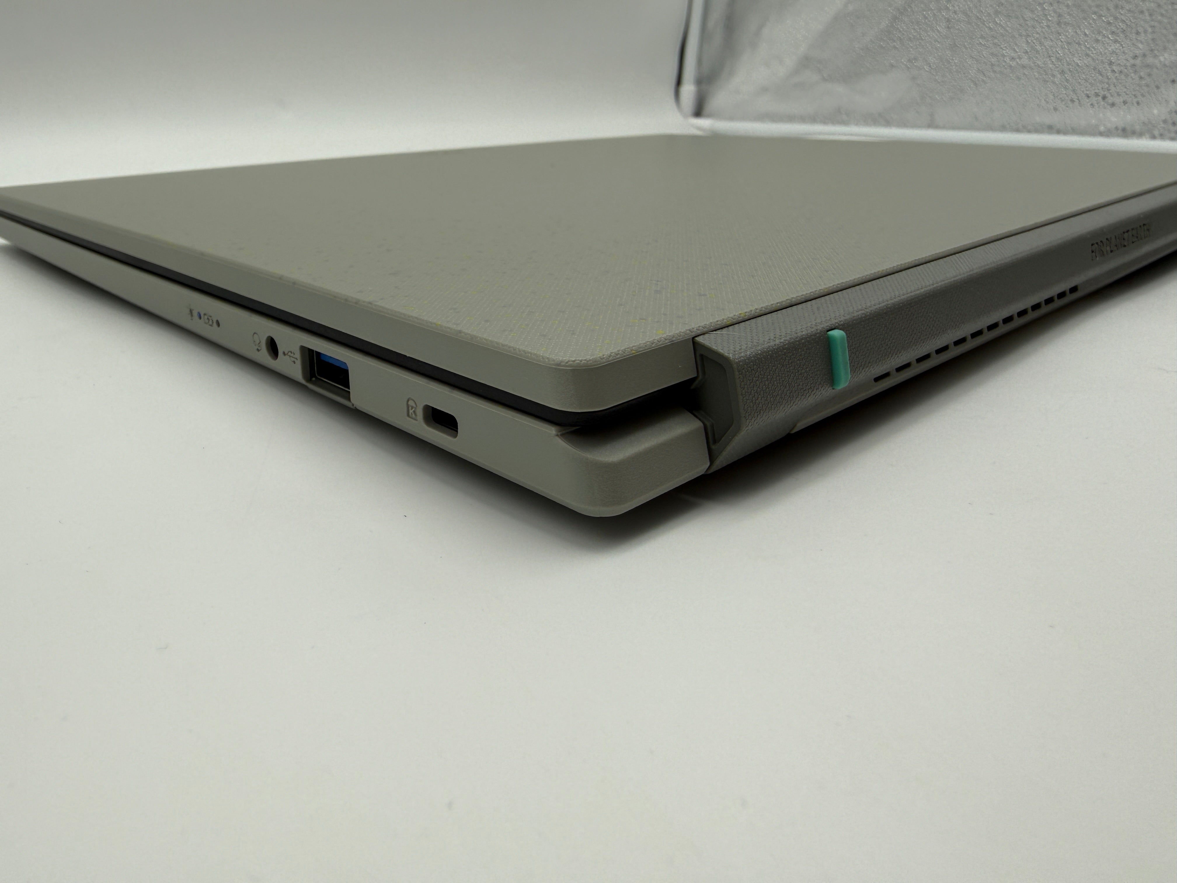 Acer Aspire AV16-51P 16" Ultra 5 125U 1,3 GHZ 16GB 512GB QWERTY Spanisch MwSt.