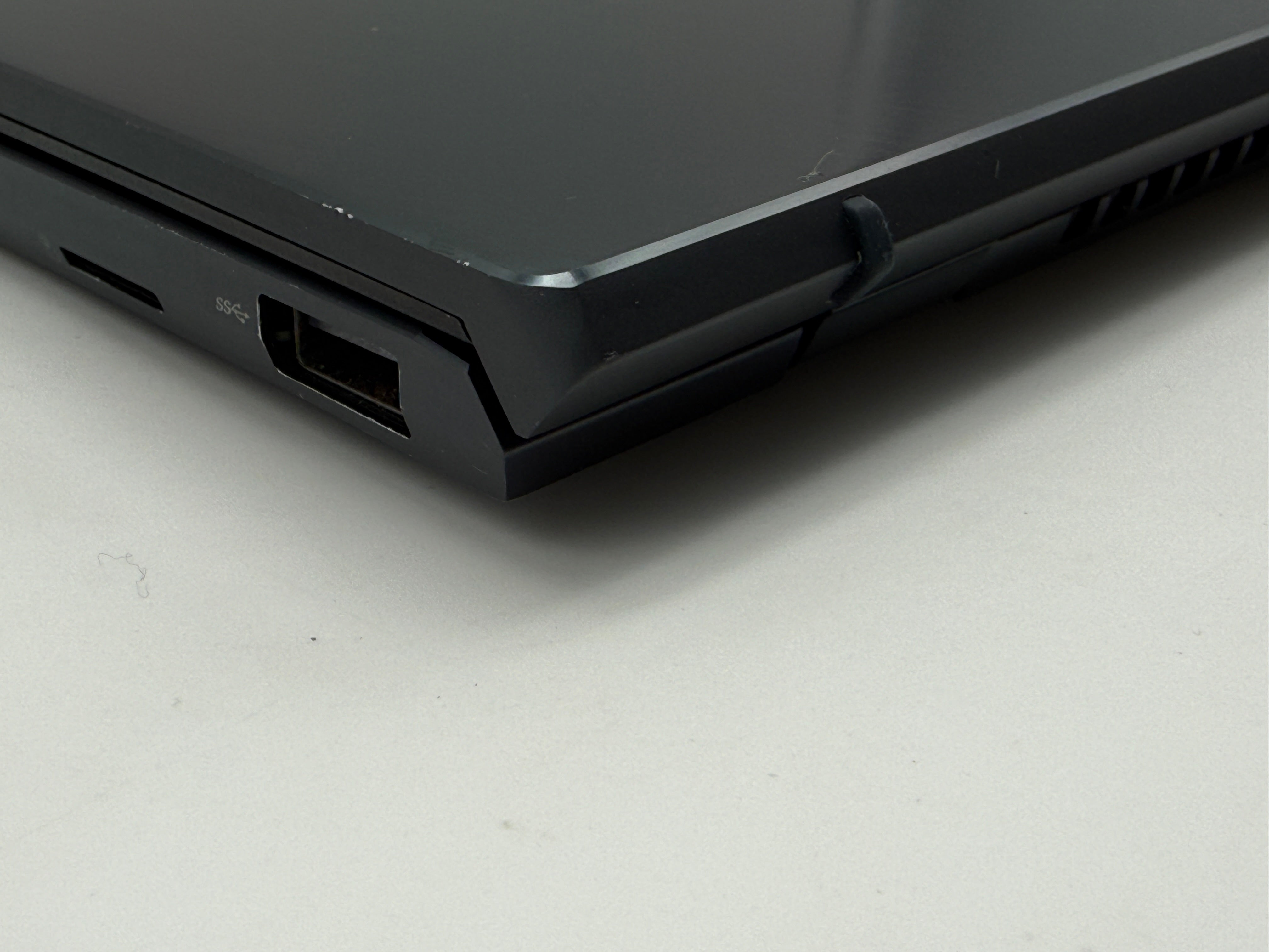 Asus ZenBook UM425U 14" Ryzen 7 1,80Ghz 16GB 1TB SSD MwSt. #PSW139